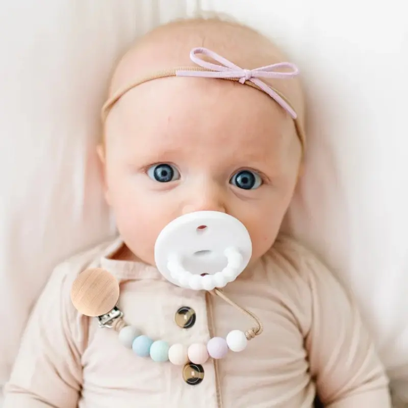 Nordic Style Silicone Round Pacifier Clip - Anti - Drop Baby Soother Keeper