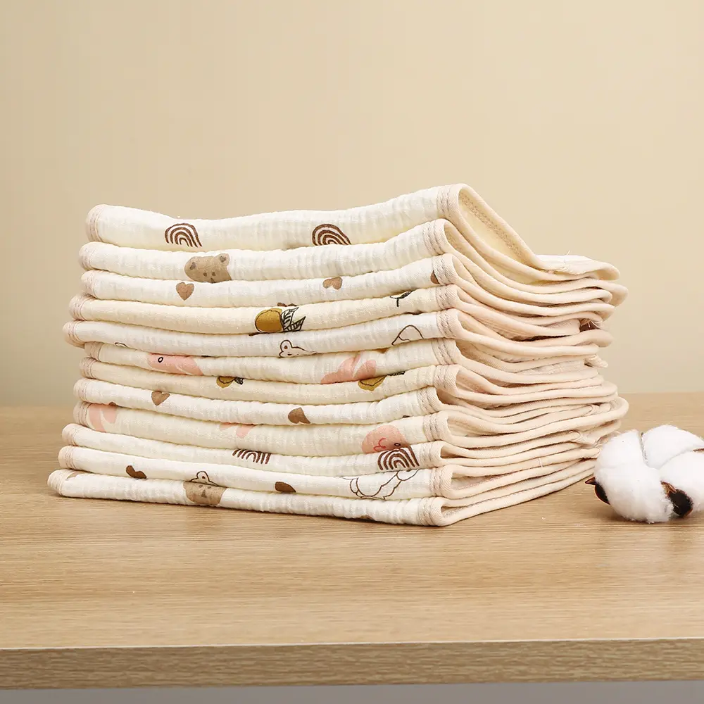 New Cotton Baby Bib Heart Cartoon Soft Cotton Burp Cloth Saliva Towel for Boy Girl Baby Bibs Safety Feeding Accessories