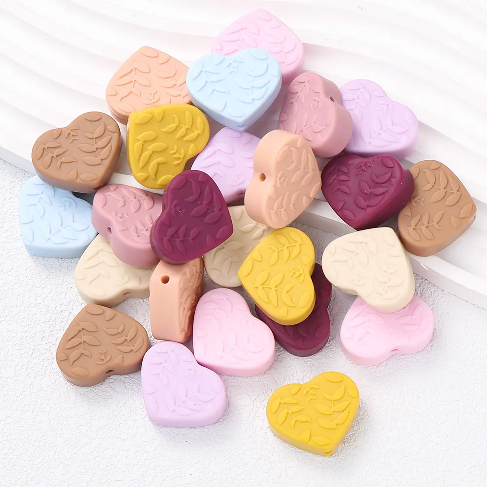 10Pcs New Multicolor Silicone Beads Carve Print Heart Style Beads For Jewelry DIY handmade Baby Teethers Bracelet Accessories
