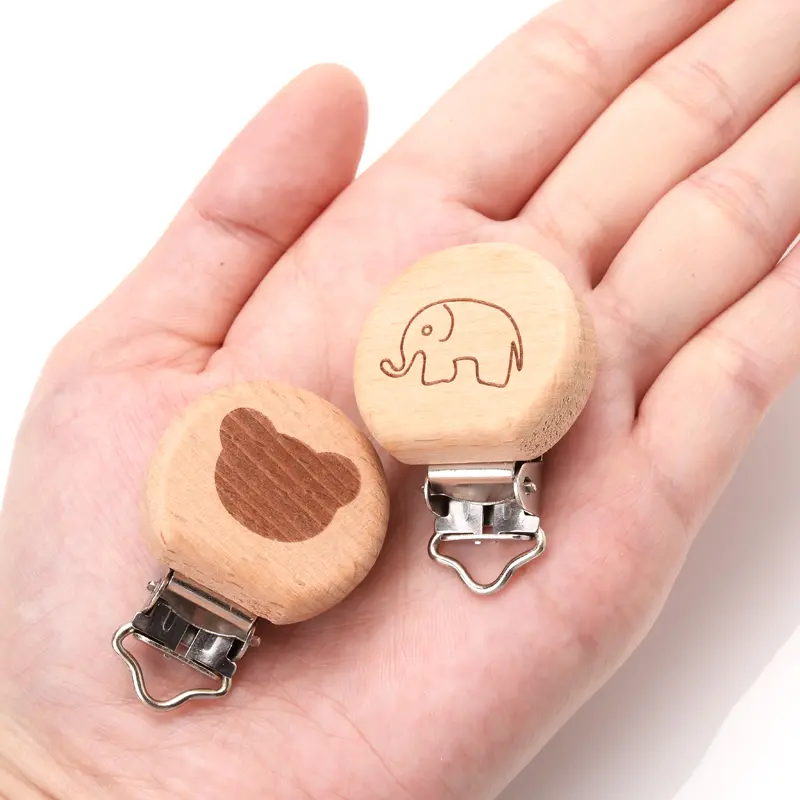 1Pcs 5 Lovely Style Beech Wooden Clip Cartoon Animal Pattern Sucker Pacifier Chain for Baby Teether Dummy Clip Accessories