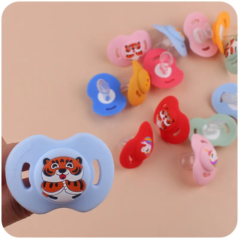 1Pcs Baby Soft Food Silicone Nipple Infant Safe Circle Flower Type Nipples Toddler Pacifier Cartoon Pattern Teether Chew Toy