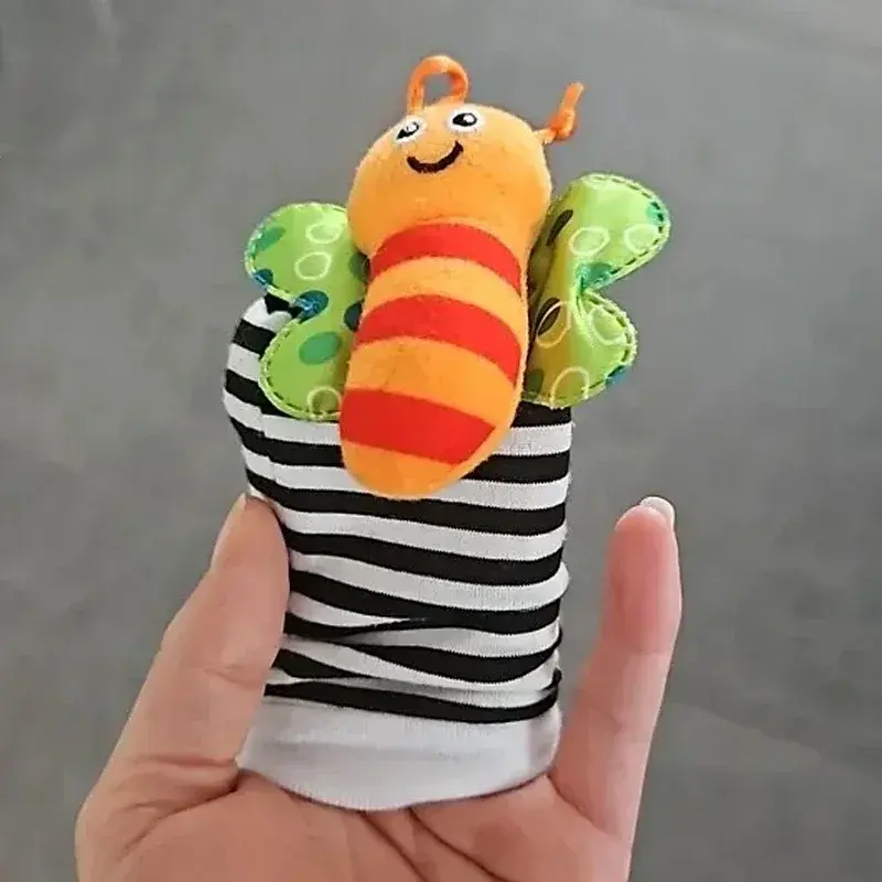 4Pcs Baby Toy 0-12 Months Baby Rattles Toys Animal Socks Wrist Strap +Rattle Baby Foot Socks Bug Wrist Strap Toddler Socks