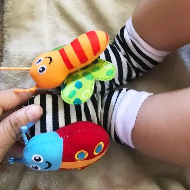 4Pcs Baby Toy 0-12 Months Baby Rattles Toys Animal Socks Wrist Strap +Rattle Baby Foot Socks Bug Wrist Strap Toddler Socks