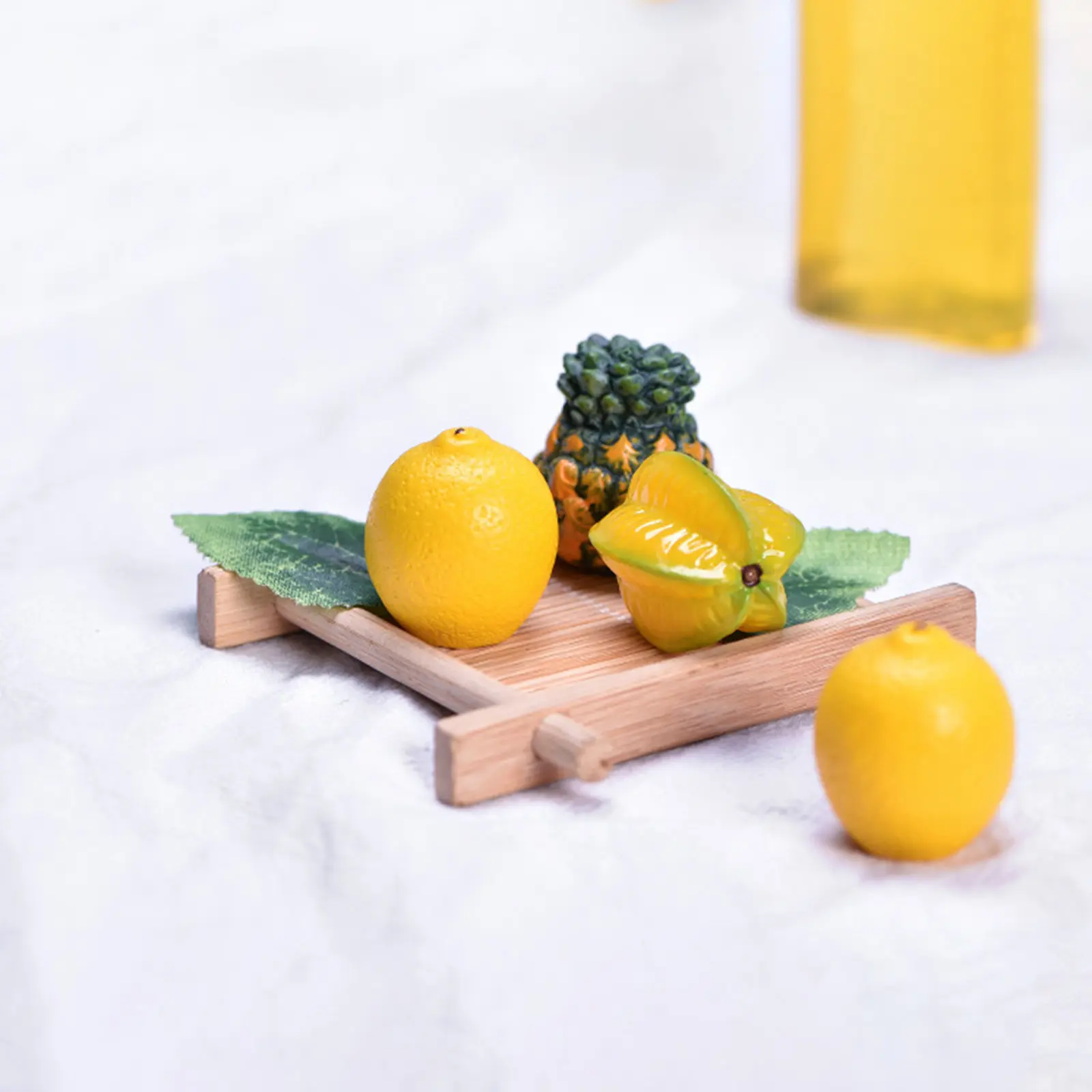 Figurines Miniatures Simulated Litchi Strawberry Fruit Micro Landscape Ornaments For Home Decorations Desk Decor Accessories