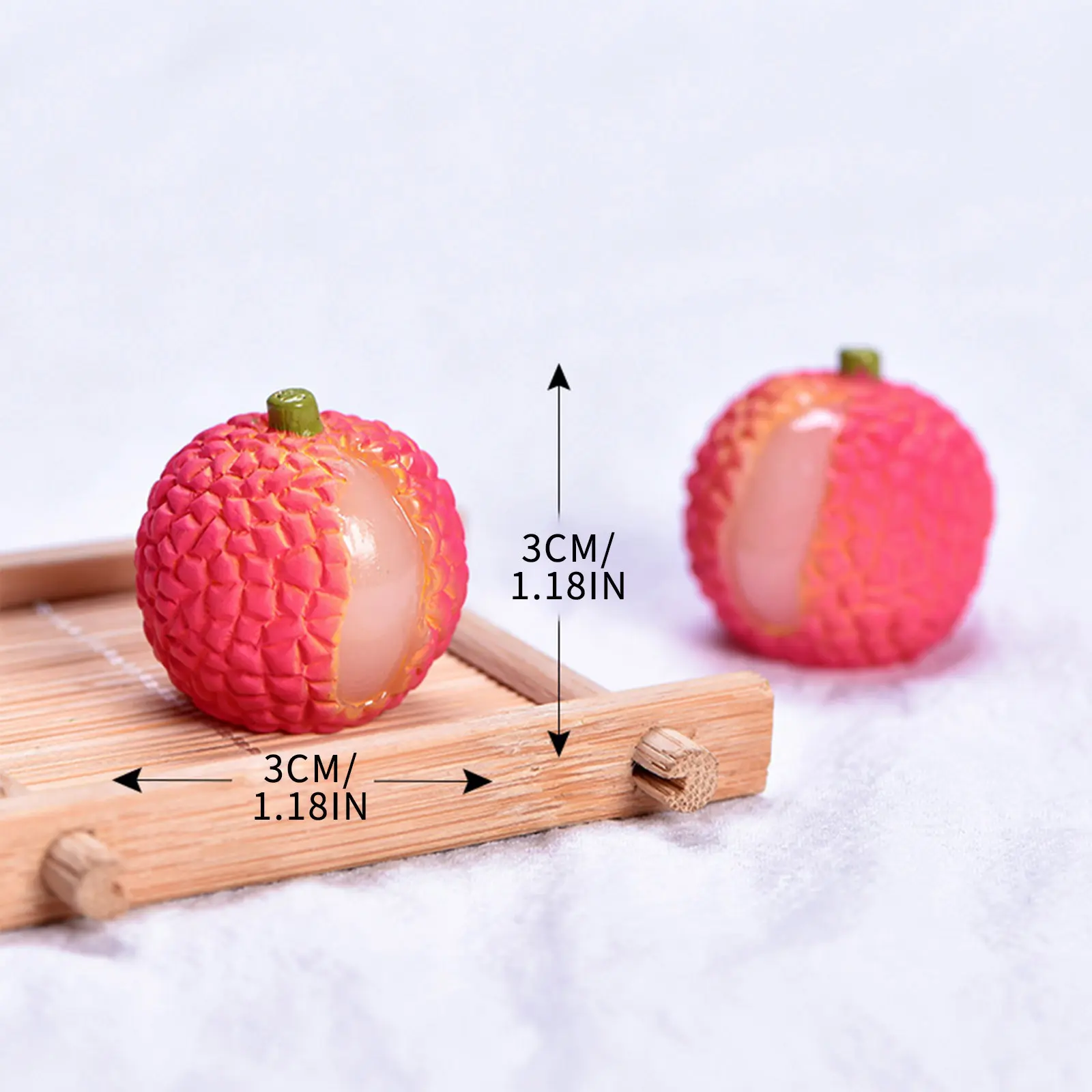 Figurines Miniatures Simulated Litchi Strawberry Fruit Micro Landscape Ornaments For Home Decorations Desk Decor Accessories