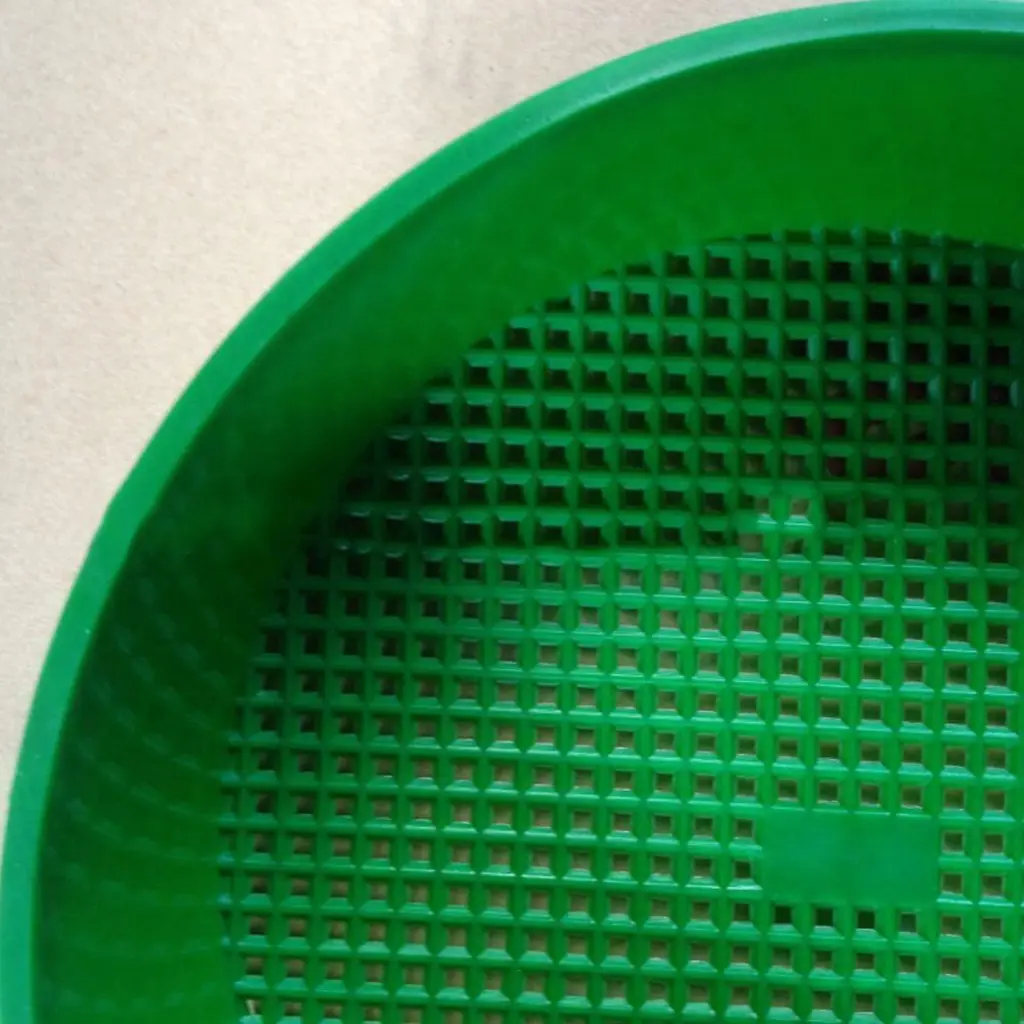 Plastic Garden Sieve Home Garden Tool Fine Mesh Soil Sieve Mining Sand Sifter Potting Sieve for Plant Soil Stone Sifting