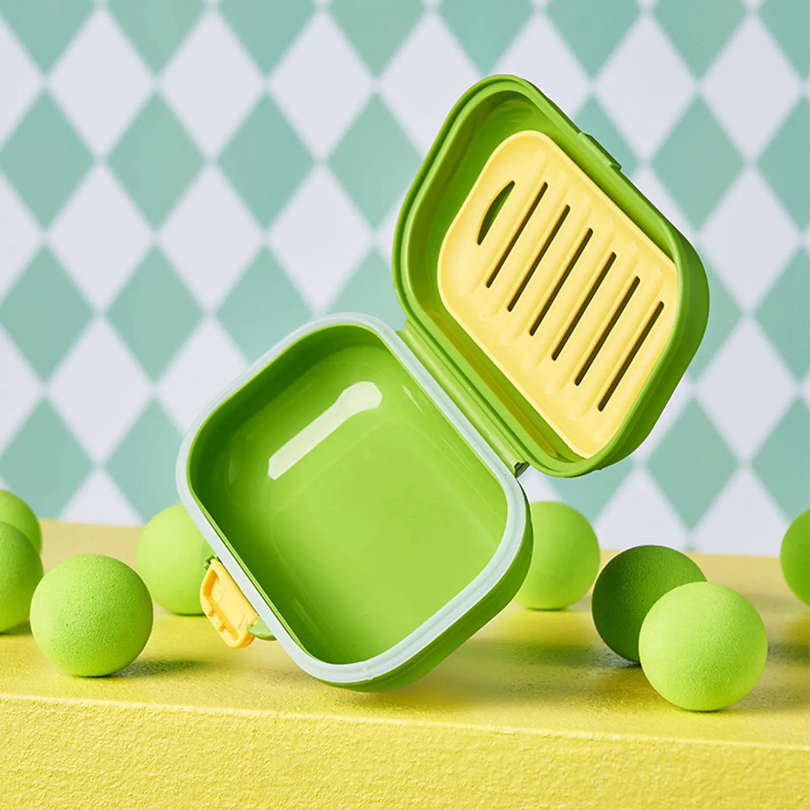 Portable Bathroom Soap Dish With Lid Home Plastic Soap Box Keeps Soap Dry Soap Dish Travel Essentials