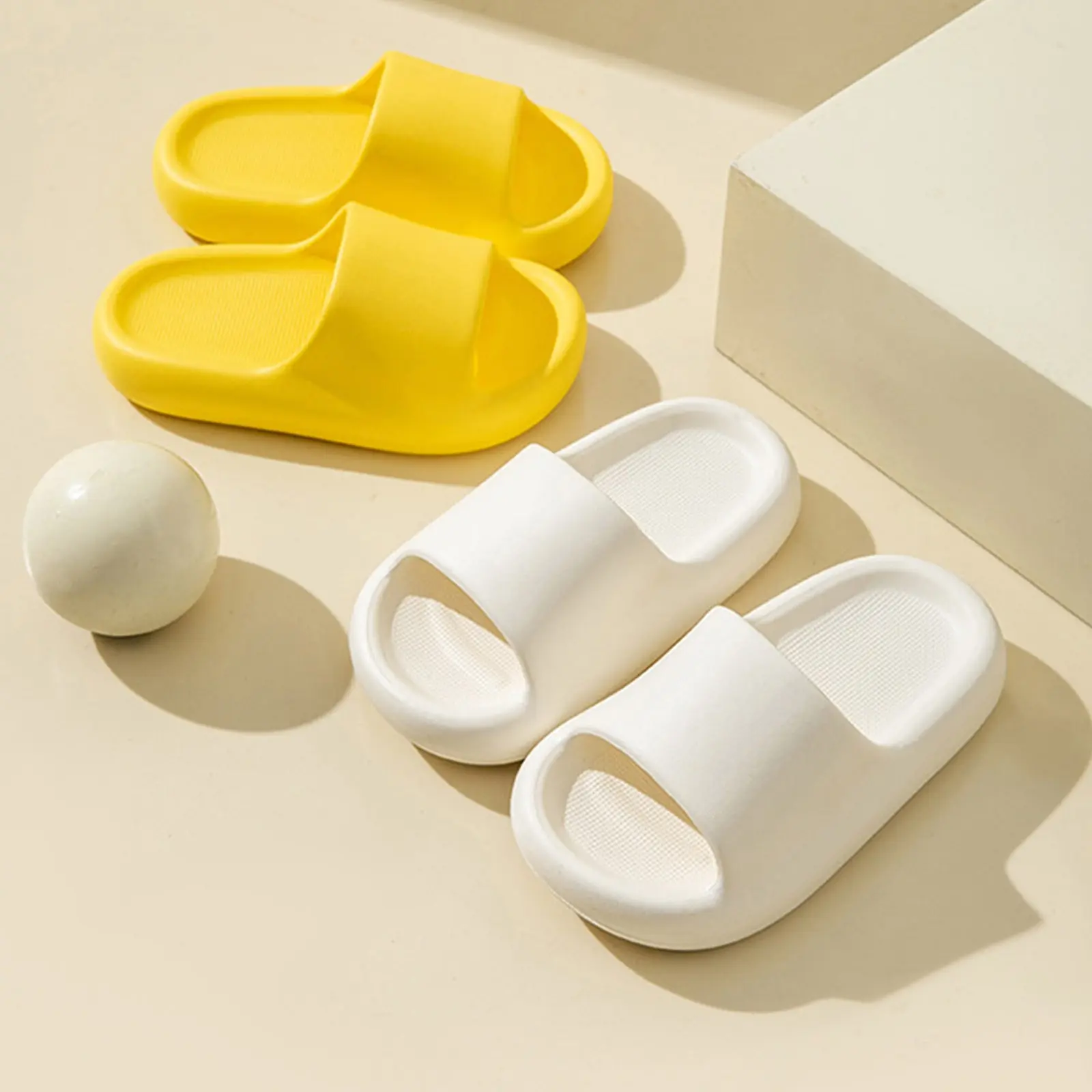 Children Bathroom Slippers Summer Solid Color Anti Slip Soft Sole Kid Slippers 4-10 Years Old Boys and Girls Cute Home Slippers