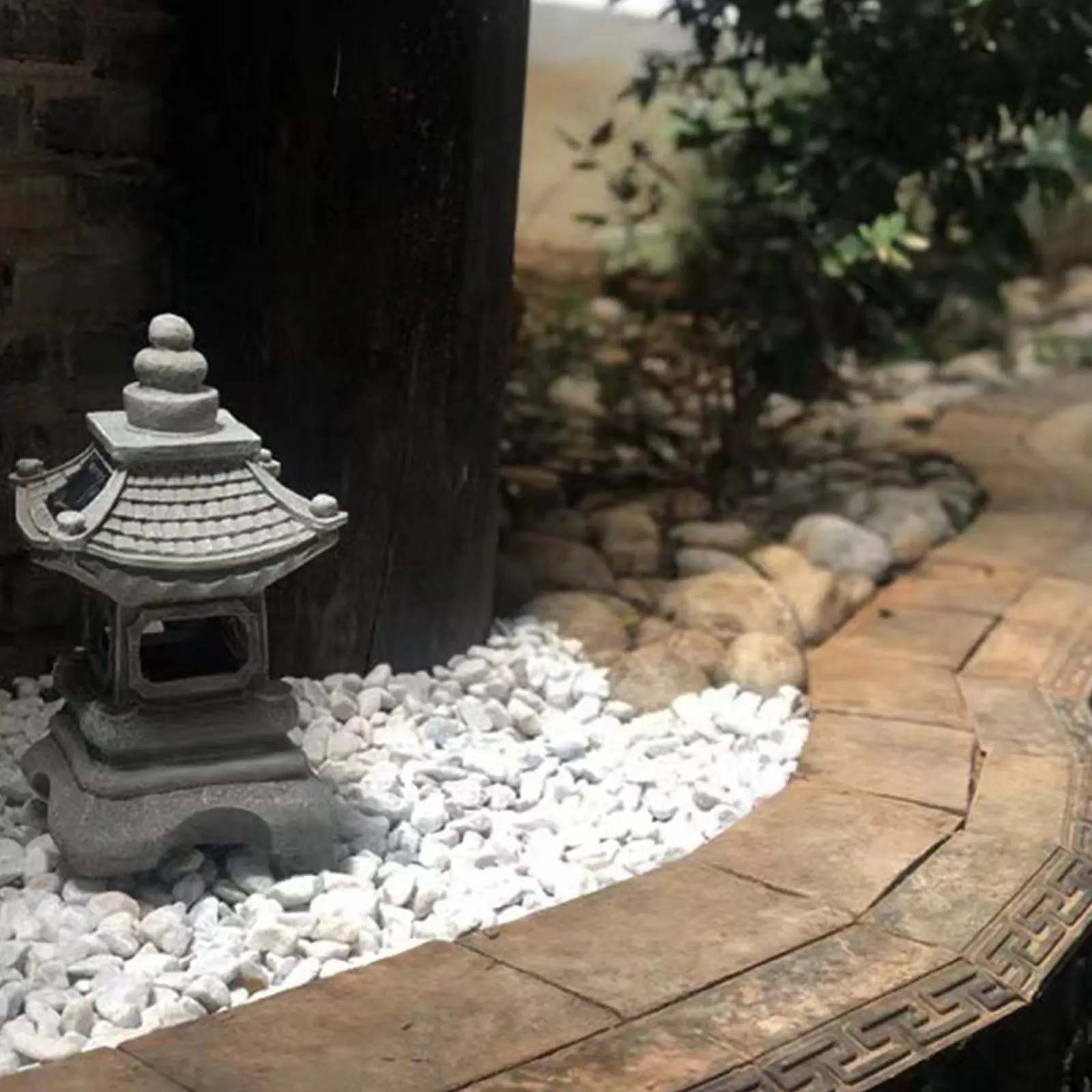 Pagoda Statues Outdoor Solar Powered Statue Japanese Garden Decor Outdoor Zen Garden Lantern Flickering LED Garden Light