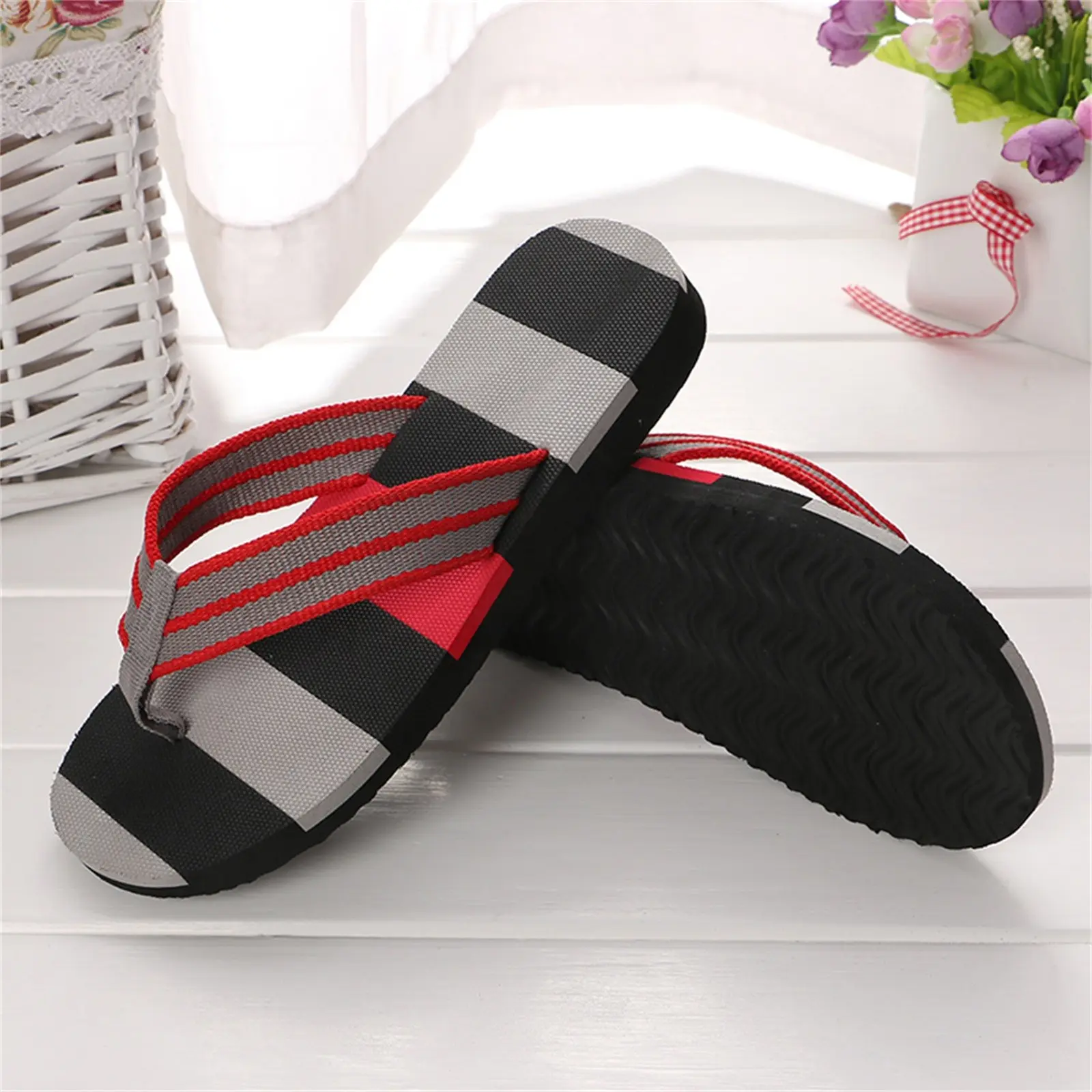 New Men's Slippers Men Summer Shoes Mixed Colors Sandals Male Slipper Indoor and Outdoor Flip Flops Casual Beach Shoes for Man
