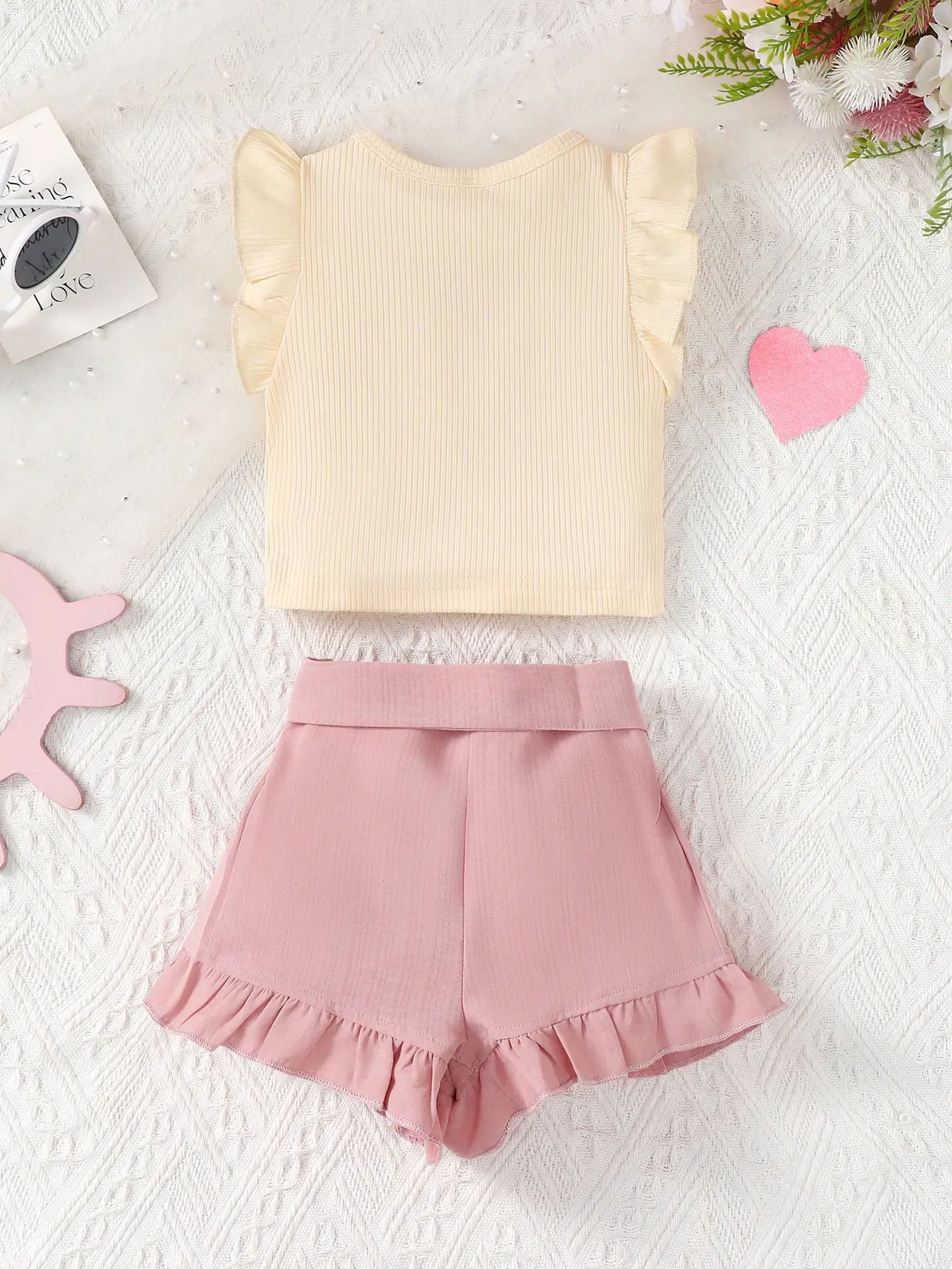 1-5 Year Old Girls Summer Set Ruffle Cracked Love Printed Top Chiffon Shorts Two Piece Set Children's Girls Summer Comfort Set
