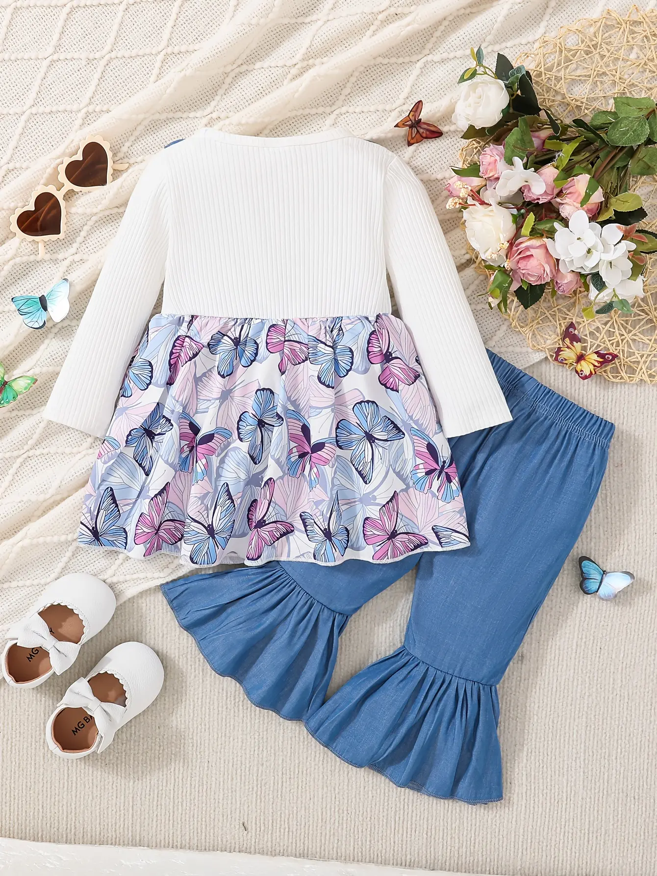 Toddler Girl Baby Beautiful Butterfly Print Top+Blue Bell Bottoms Fashion Set Suitable for Babies Aged 0-3 Daily Two-Piece Set