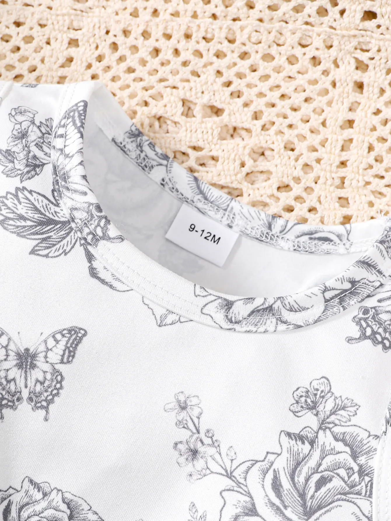 Newborn Cute Baby Girl Sketch Butterfly Flower Bodysuit And Headband  Suitable for Summer Bodysuit for Girls Aged 0-2 Years