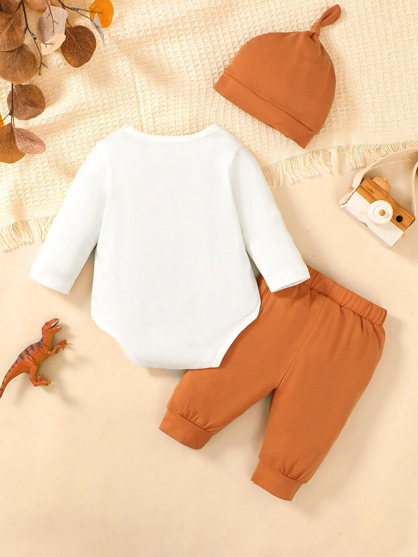 3Pcs Baby Boy Cartoon Dinosaur Print Jumpsuit+Pants+Hat Three Piece Set suitable 0-6 Months Newborn Spring and Autumn Set
