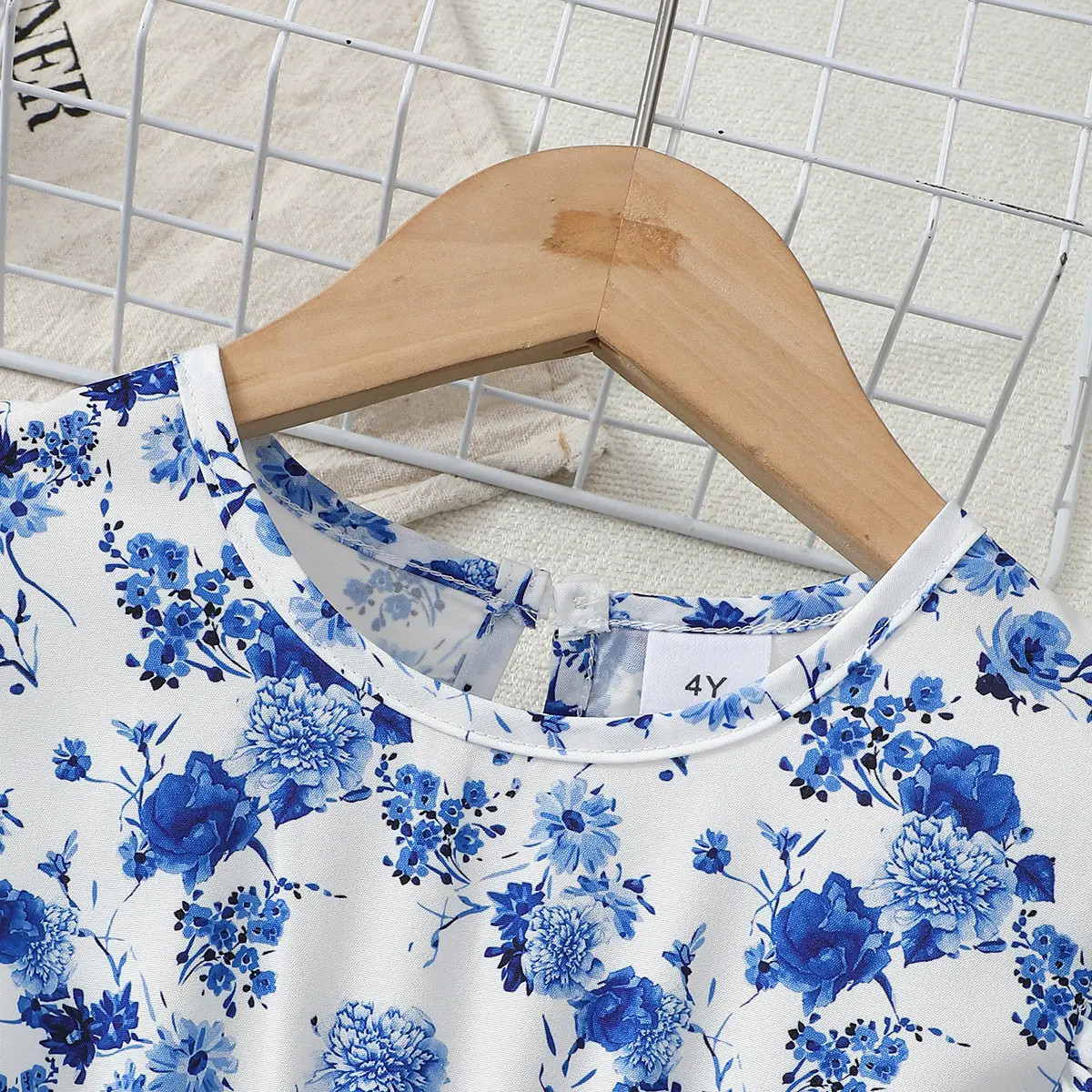 2025 Kid Girls' Dress Blue Floral Double-layer Ruffle Edge Sleeveless Dress suitable for 1-6 Year old Girls' Summer Casual Dress