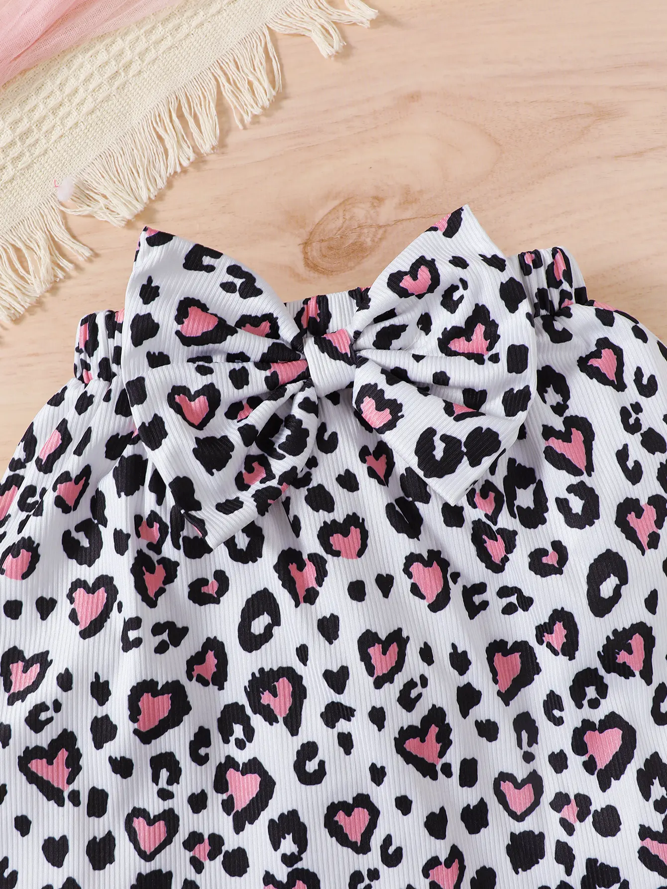 2Pcs Children's clothing Girl Flying sleeve White Top Leopard Print Bow Skirt Set for 4-7 Year old Girls Summer Fashion Set