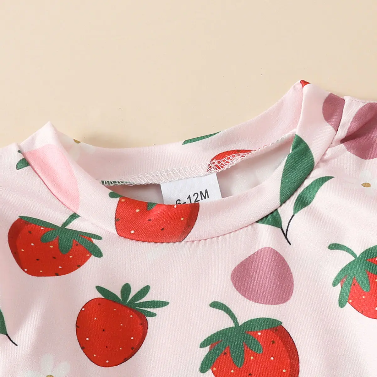 1-4 Year old Girl Autumn Set Strawberry Print Long sleeved Top Lared Pants Two-piece Set Children's clothing Girl Casual Set