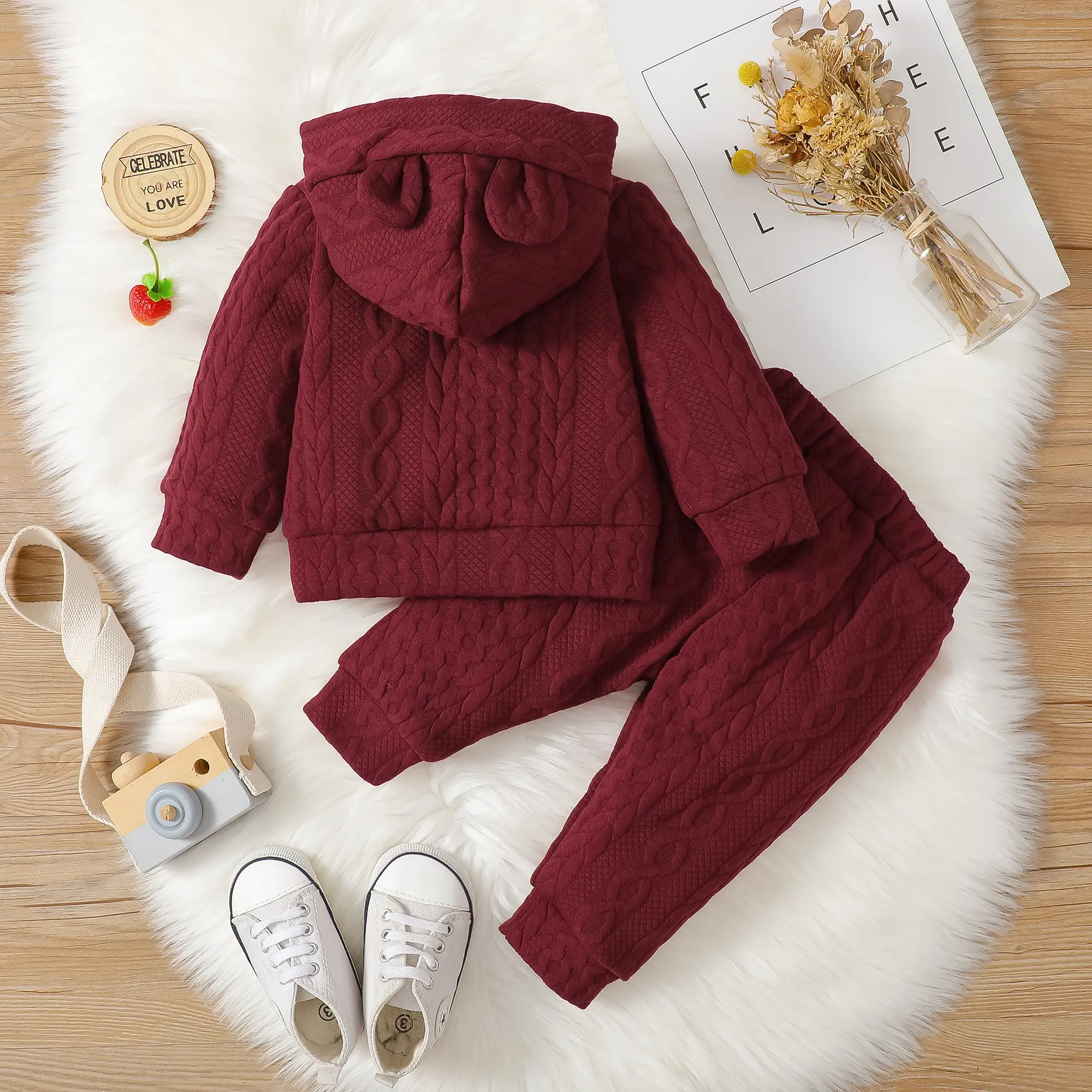 0-2 Year old Cute Baby Girl Set Solid Color Twisted Strip Hooded Long Sleeved PantsTwo-piece Set Baby Girl autumn and Winter Set