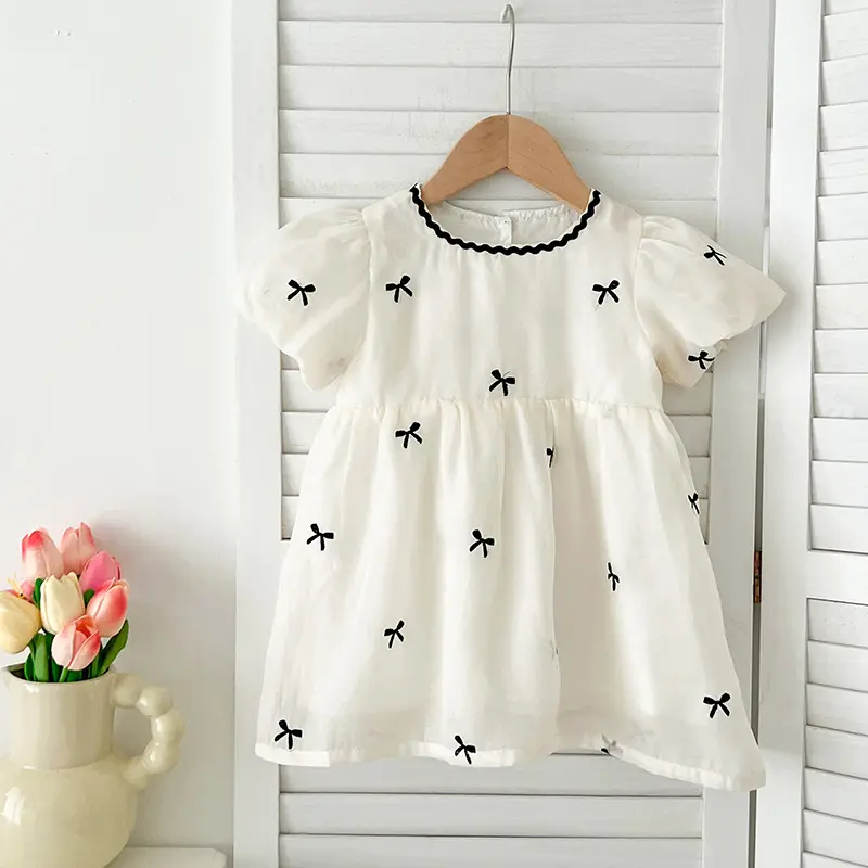 Fashion Kids Clothing Baby Girls Dress Embroidered Bow Puff Sleeve Cotton Backless Baby Girl Infant Princess Dress Party Dresses