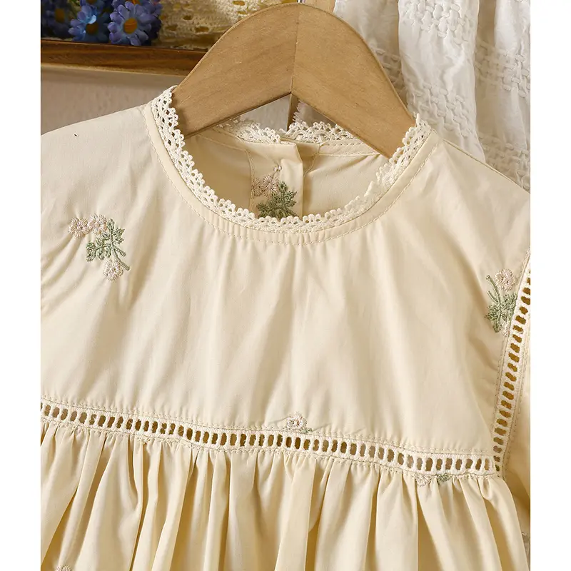 Summer New Girl's Dress Cute Bubble Sleeves Embroidered Cotton Skirt Comfortable Children's Clothing Suitable for 1-6 Years Old