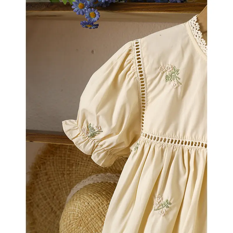 Summer New Girl's Dress Cute Bubble Sleeves Embroidered Cotton Skirt Comfortable Children's Clothing Suitable for 1-6 Years Old