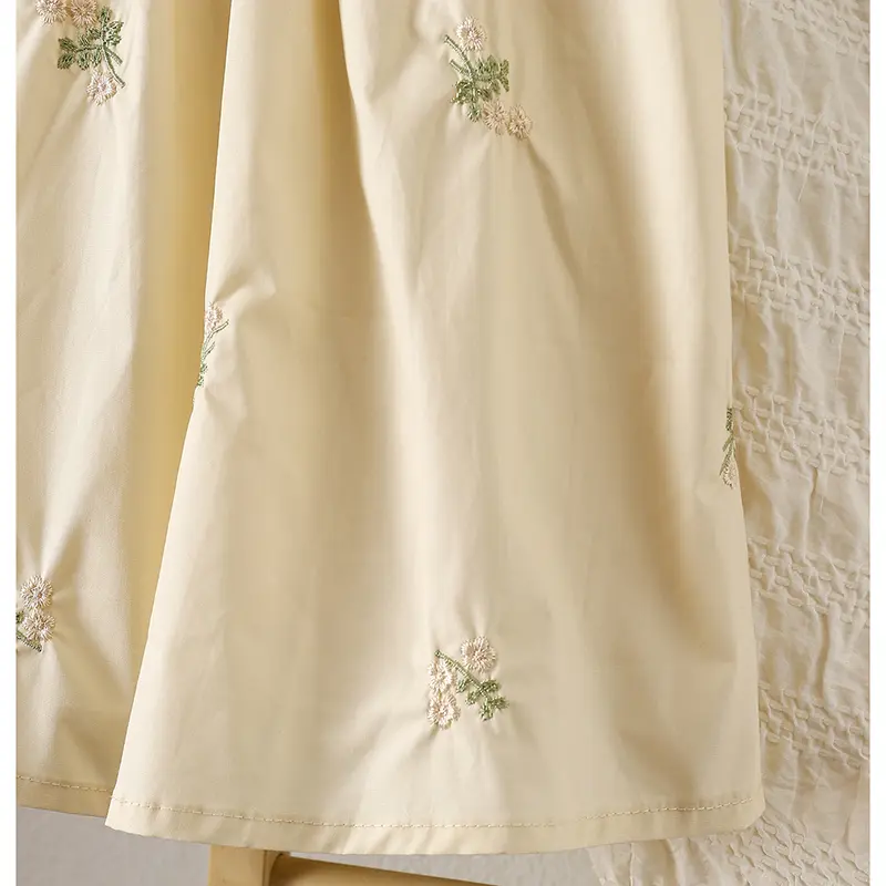 Summer New Girl's Dress Cute Bubble Sleeves Embroidered Cotton Skirt Comfortable Children's Clothing Suitable for 1-6 Years Old
