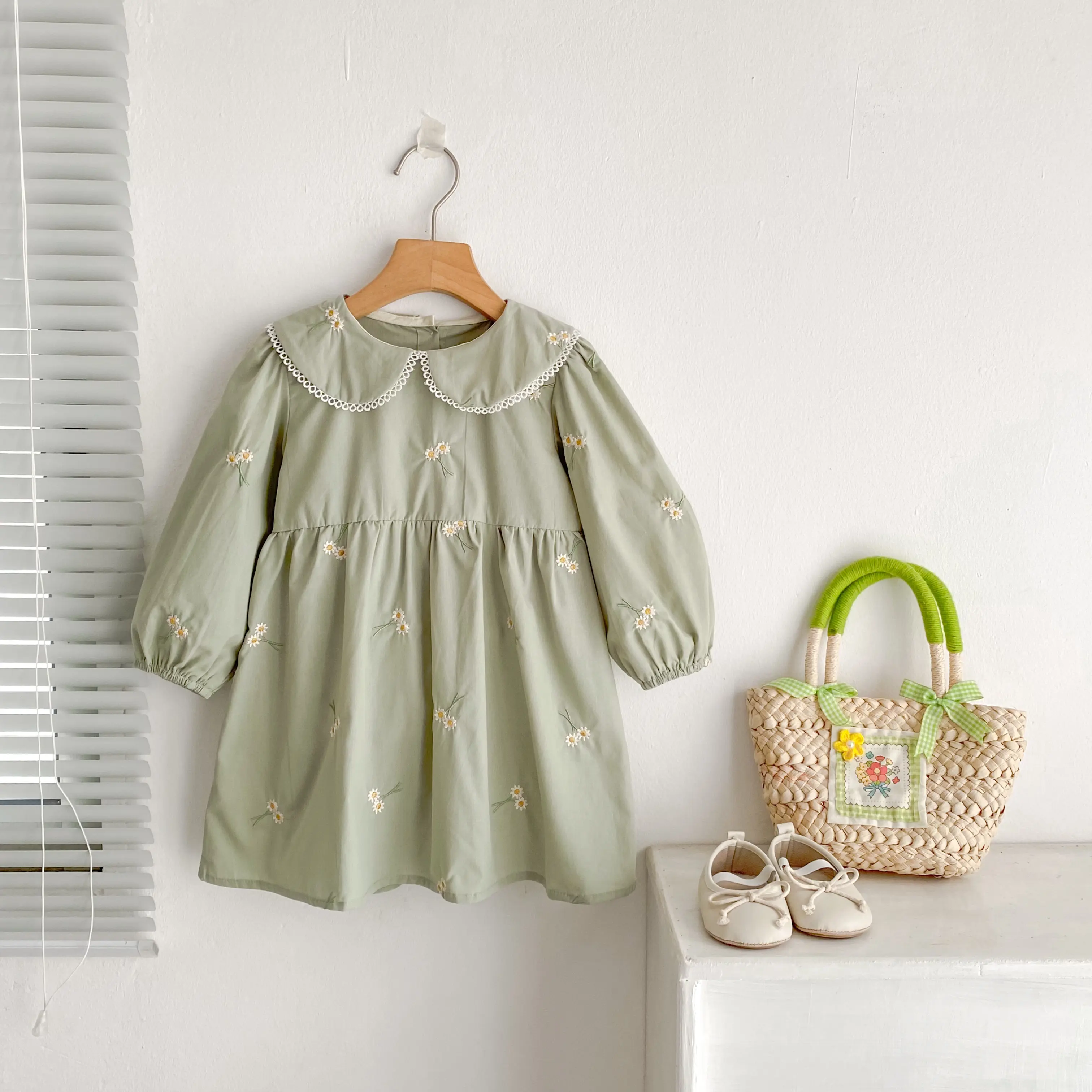 New French Retro Floral Girls' Dress Sweet Embroidery Long Sleeved Children's Princess Dress Flower Girl Dresses for Weddings