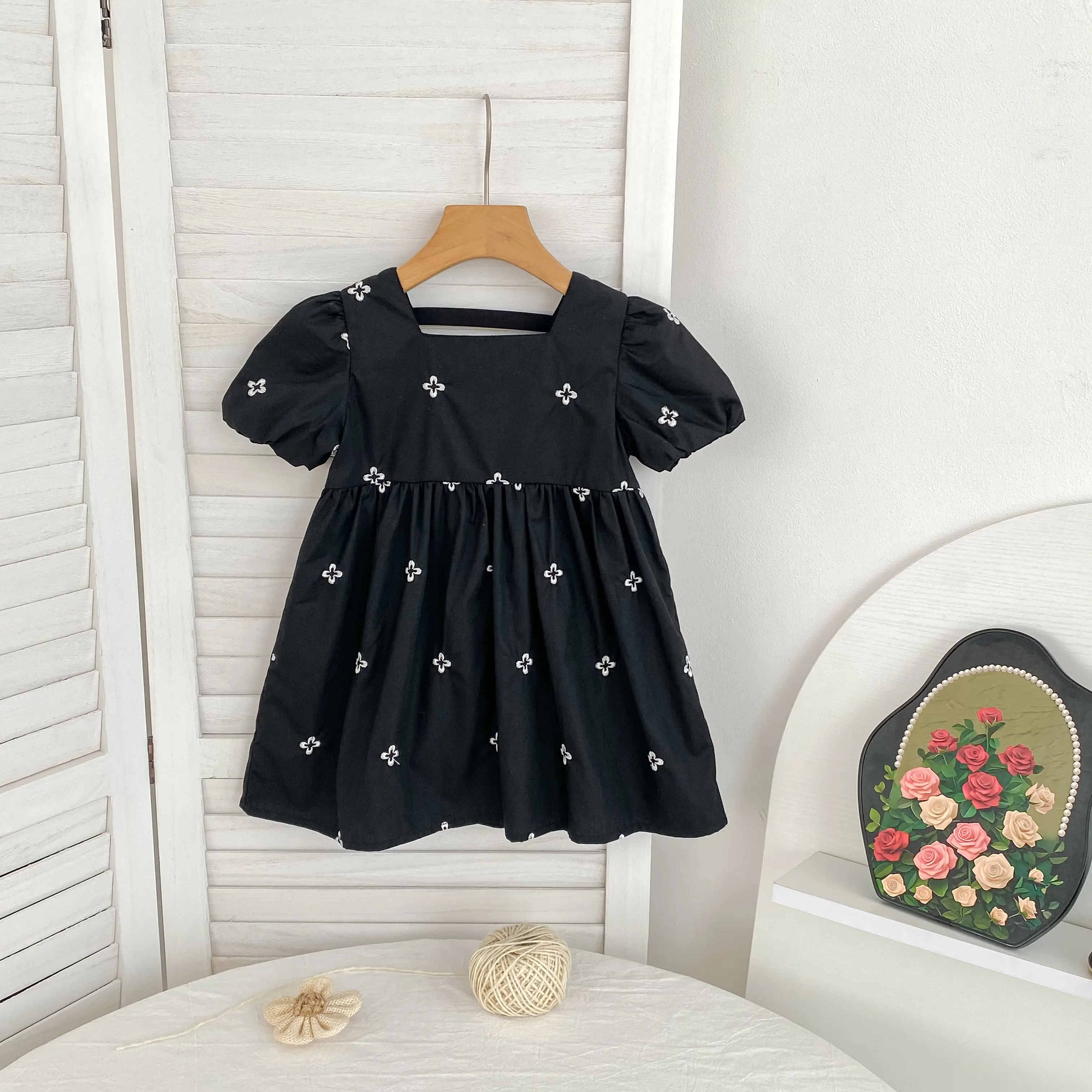 Girls Flower Embroidered Bubble Short Sleeve Waist Princess Dress Vestidos Casual Girls Dress Outfit 2-6Y Kids Clothing Korean