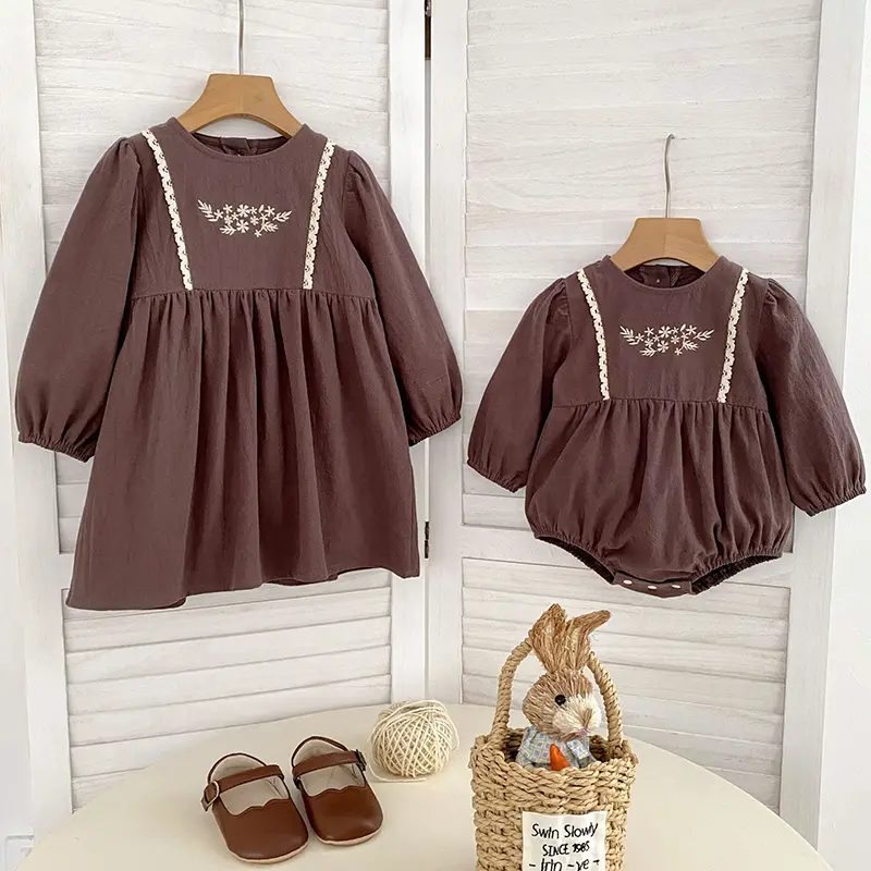 New Baby Girls Sweet Dress Sisters Flower Dress Embroidery Retro Autumn Infant Rompers Kids Baby Girls Princess Clothes Rompers