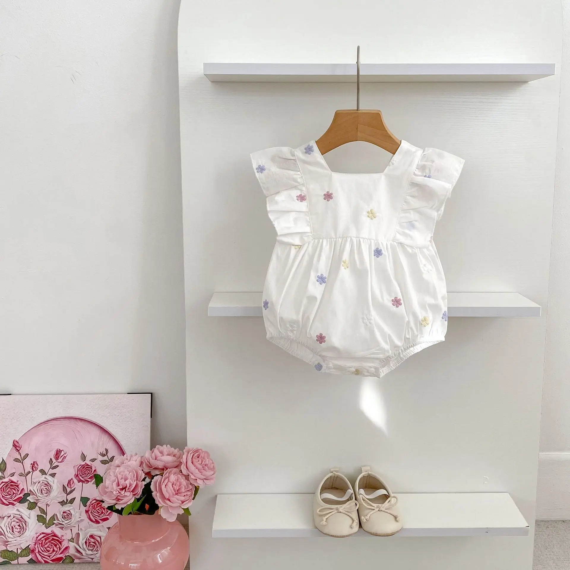 Summer Baby Girl Clothes Newborn Romper Embroidered Flowers Cotton Flying Sleeves Baby Bodysuit 0-24 Months Newborn Jumpsuit
