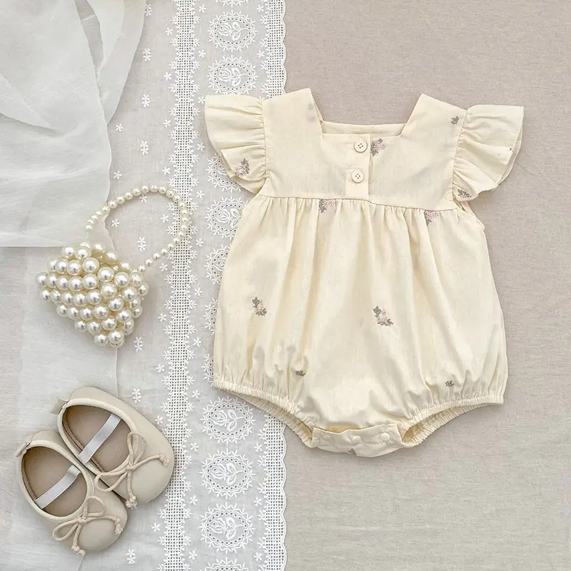 New Girls Jumpsuit Summer Baby Girl Romper Flying Sleeve Clothes Sweet Lace Newborn Baby Rompers Embroidered Flowers Baby Romper