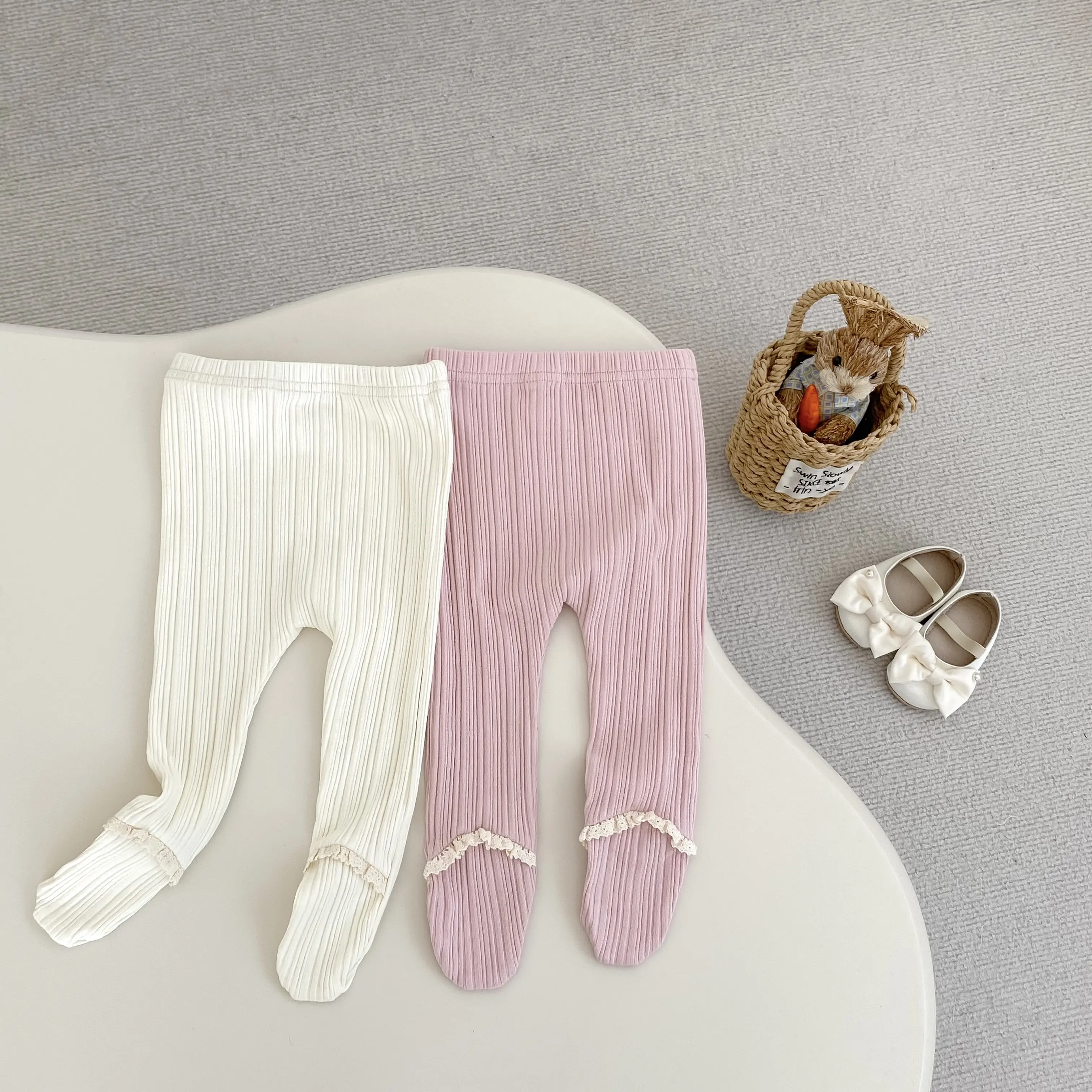 New autumn baby clothing for 0-3 years old, fashionable baby pants, tight leggings, available in 2 colors