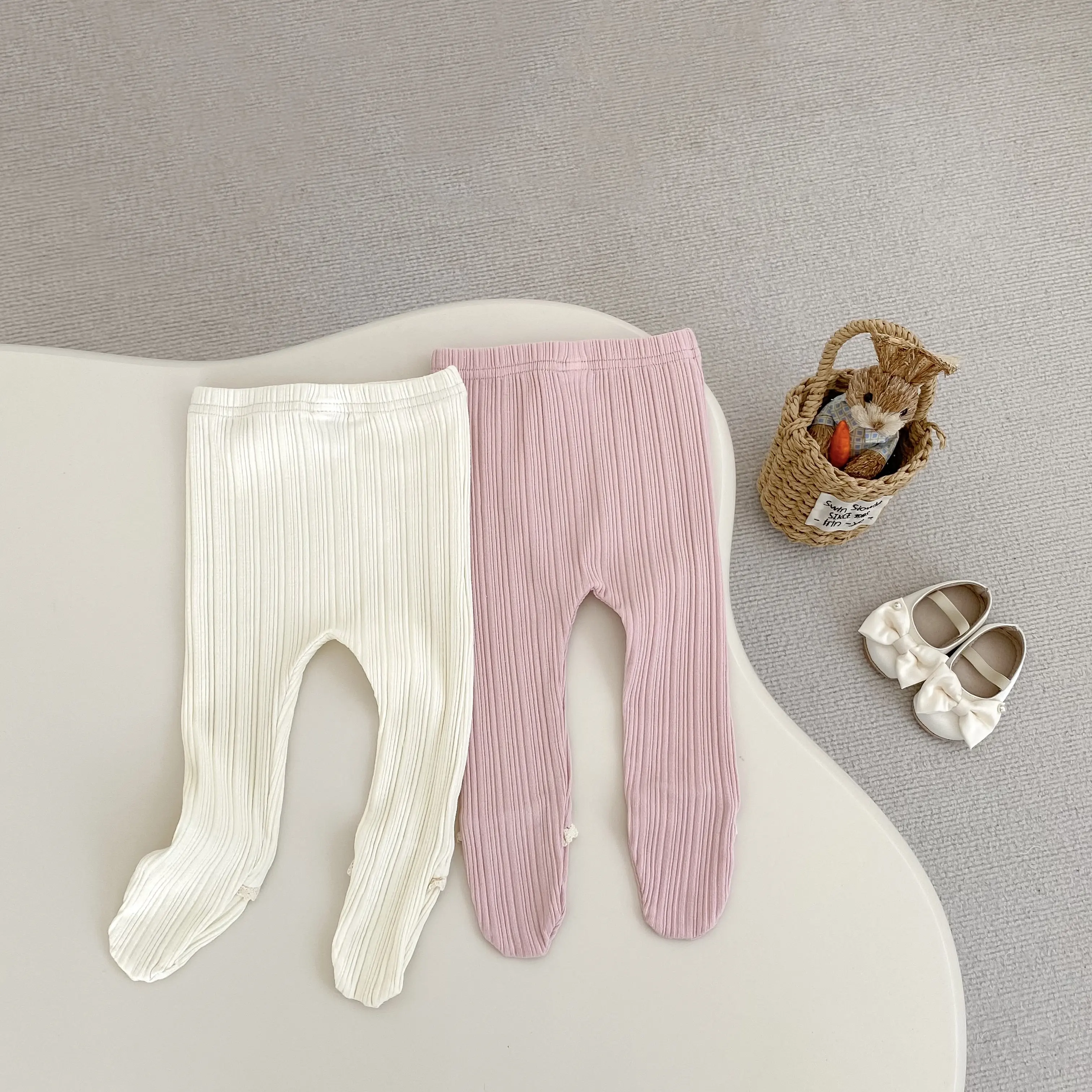 New autumn baby clothing for 0-3 years old, fashionable baby pants, tight leggings, available in 2 colors