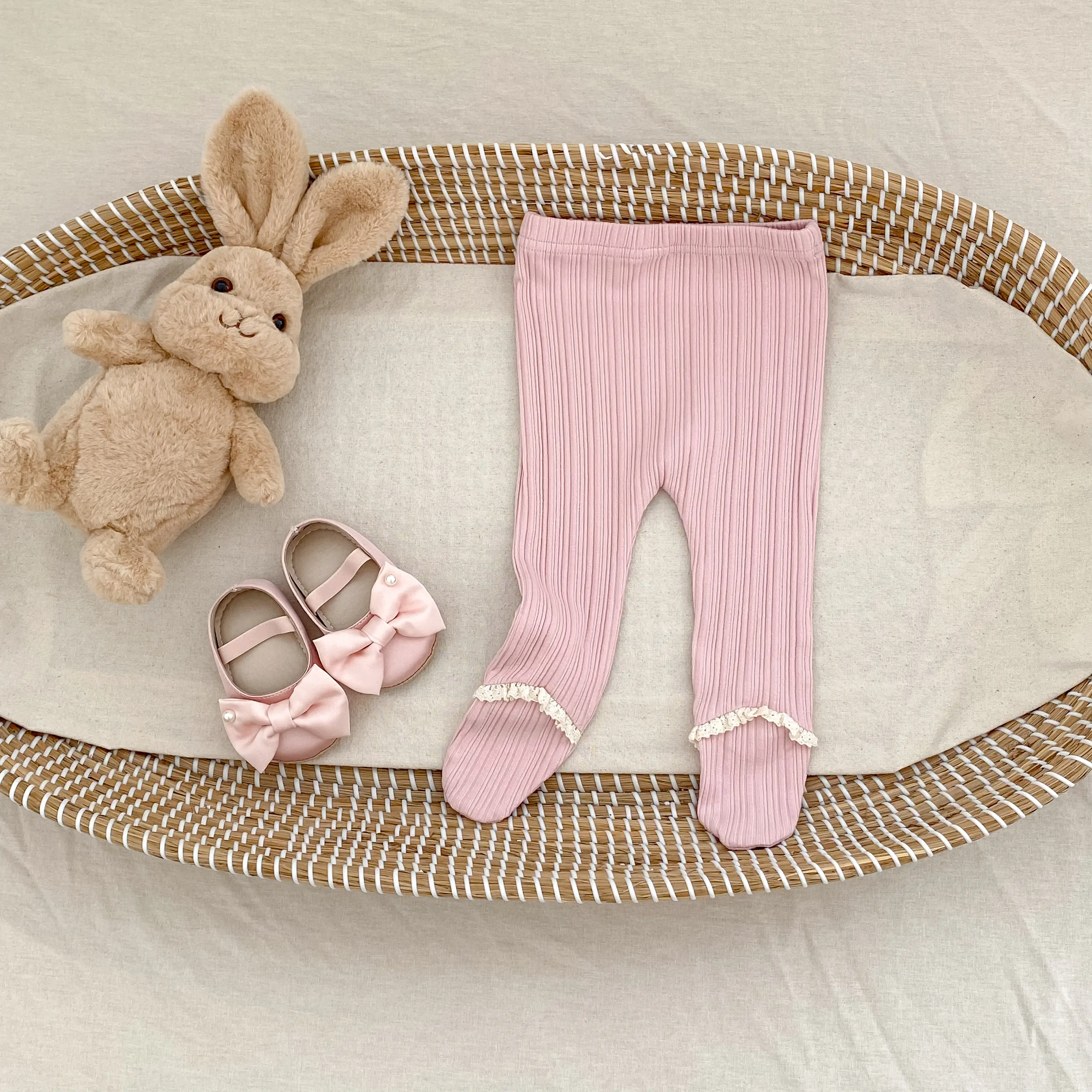 New autumn baby clothing for 0-3 years old, fashionable baby pants, tight leggings, available in 2 colors
