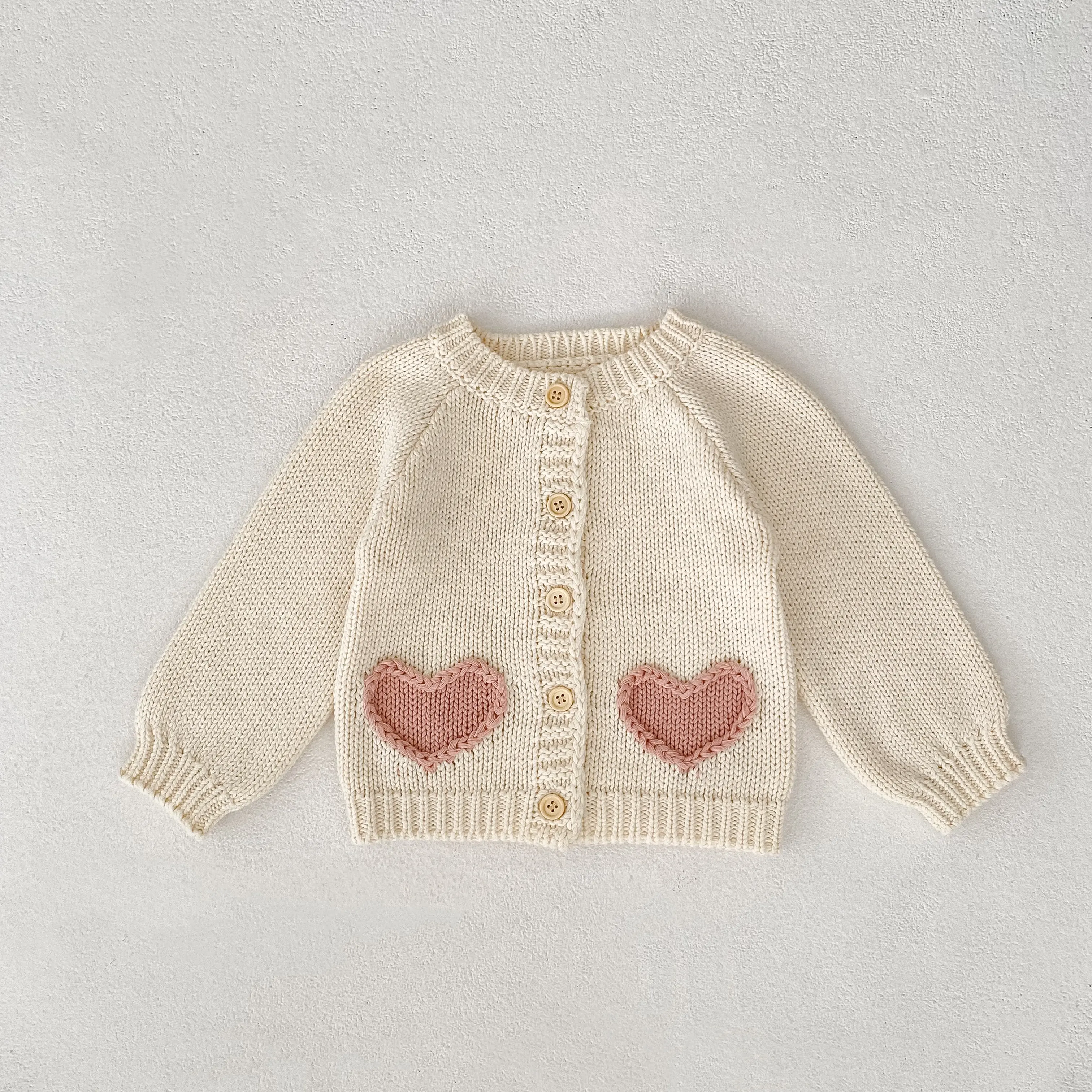 New autumn baby clothing for 0-3 years old, pink heart-shaped embroidered knitted cardigan, hats not for sale
