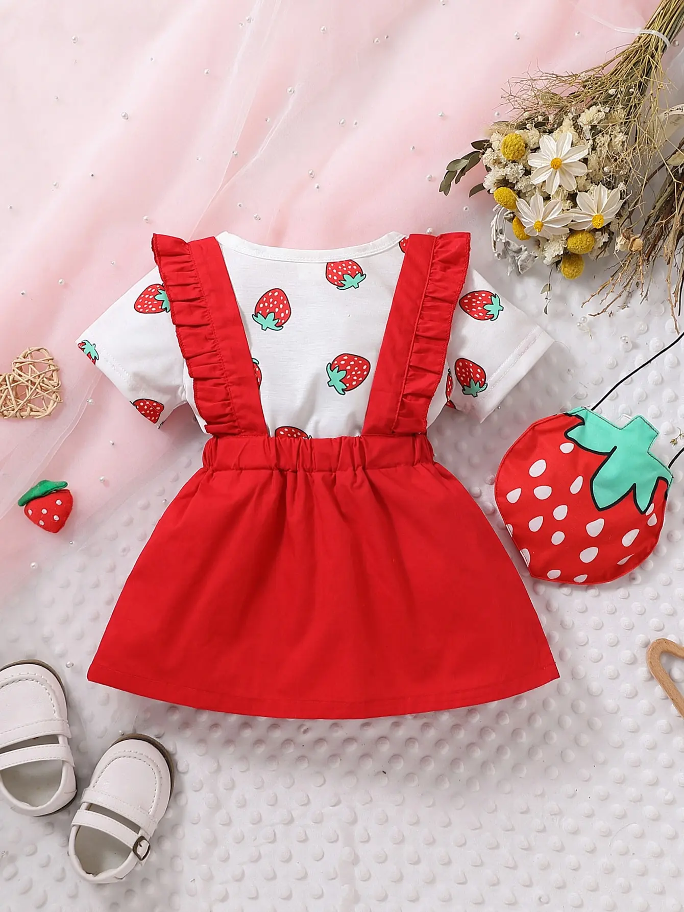 Summer 3-Piece Baby Girl Cute And Sweet Comfort Holiday Print Short Sleeve + Cotton Suspenders Skirt + Strawberry Bag