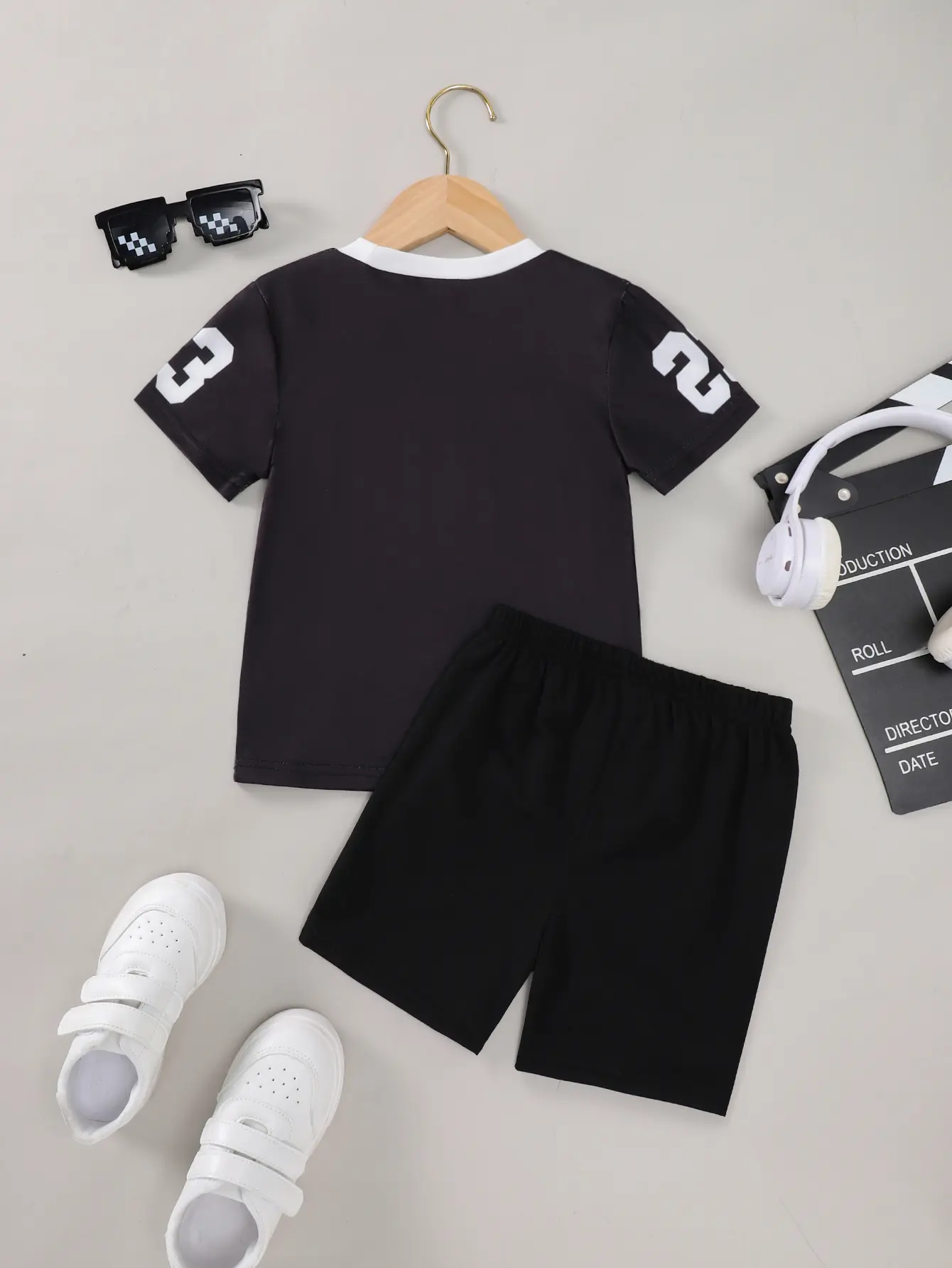 A New Summer Boys' Trendy And Fashionable Short-Sleeved Shirt And Shorts Set With Letter Prints For Outdoor Sports