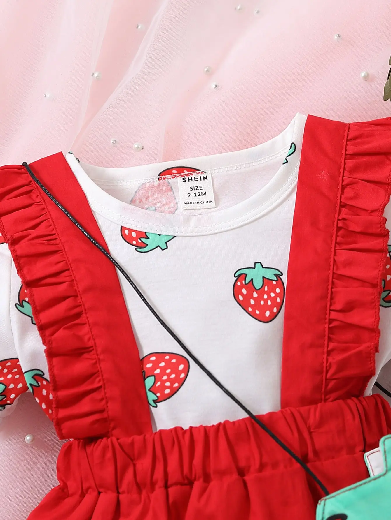 Summer 3-Piece Baby Girl Cute And Sweet Comfort Holiday Print Short Sleeve + Cotton Suspenders Skirt + Strawberry Bag