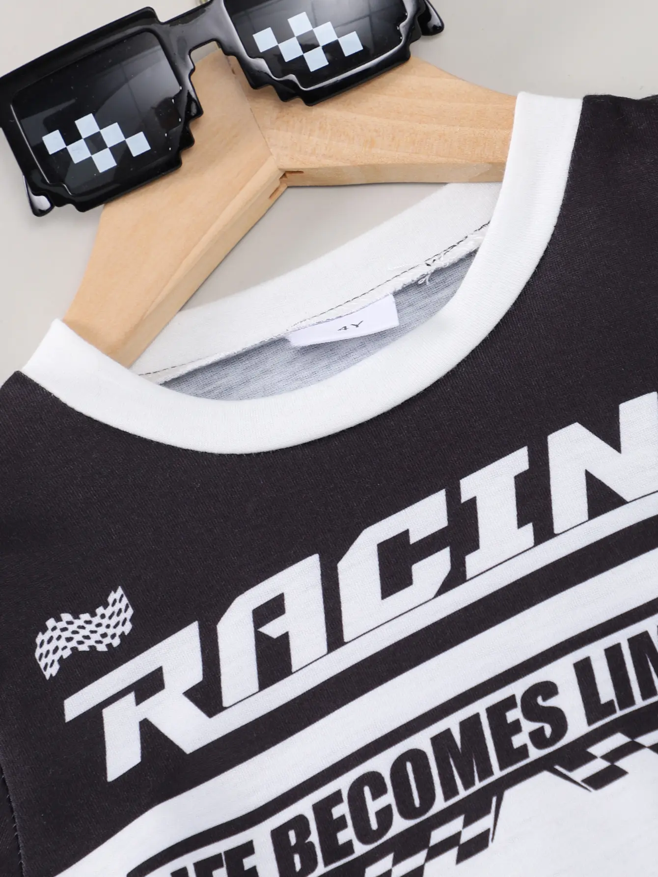 A New Summer Boys' Trendy And Fashionable Short-Sleeved Shirt And Shorts Set With Letter Prints For Outdoor Sports