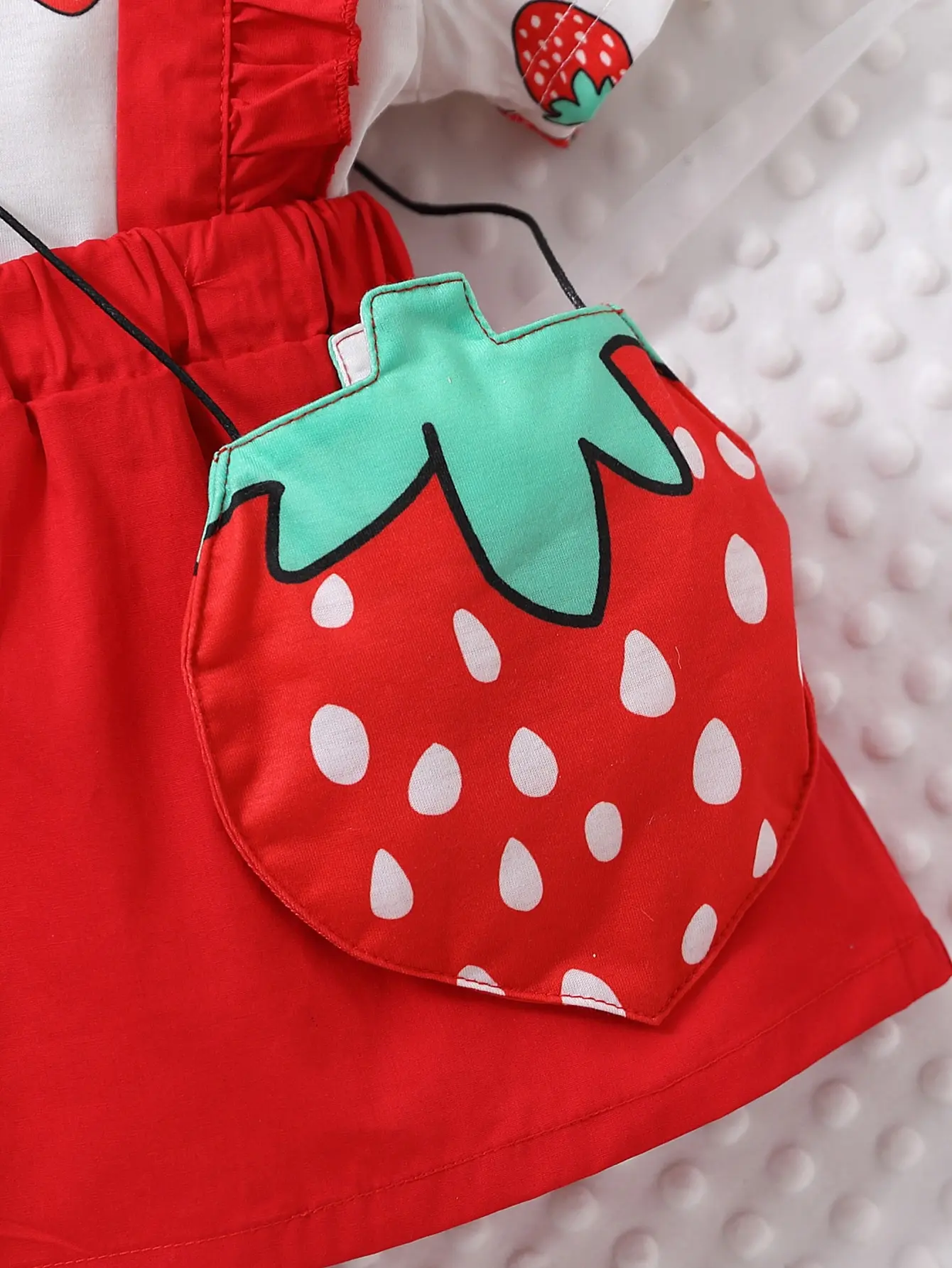 Summer 3-Piece Baby Girl Cute And Sweet Comfort Holiday Print Short Sleeve + Cotton Suspenders Skirt + Strawberry Bag