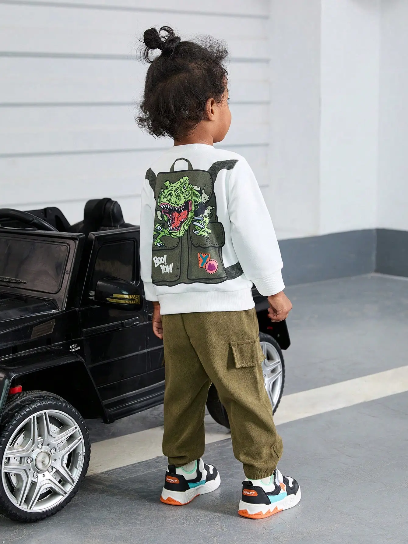 Autumn And Winter Baby Boy Printed Long-Sleeved And Long Pants Set Dinosaur Printed Top Military Green Work Pants