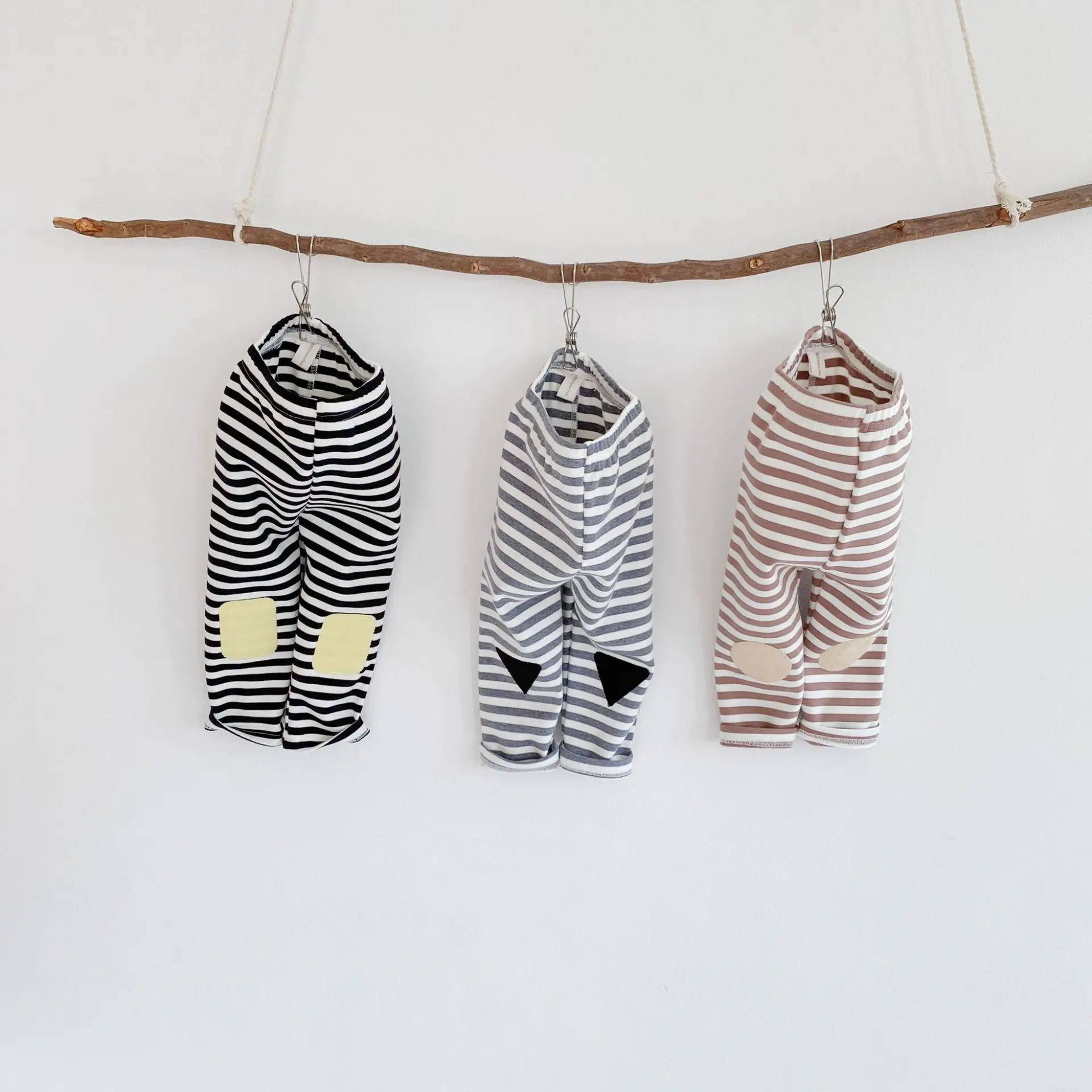 New autumn clothing for babies aged 0-3, cute geometric pattern striped leggings, cotton versatile pants