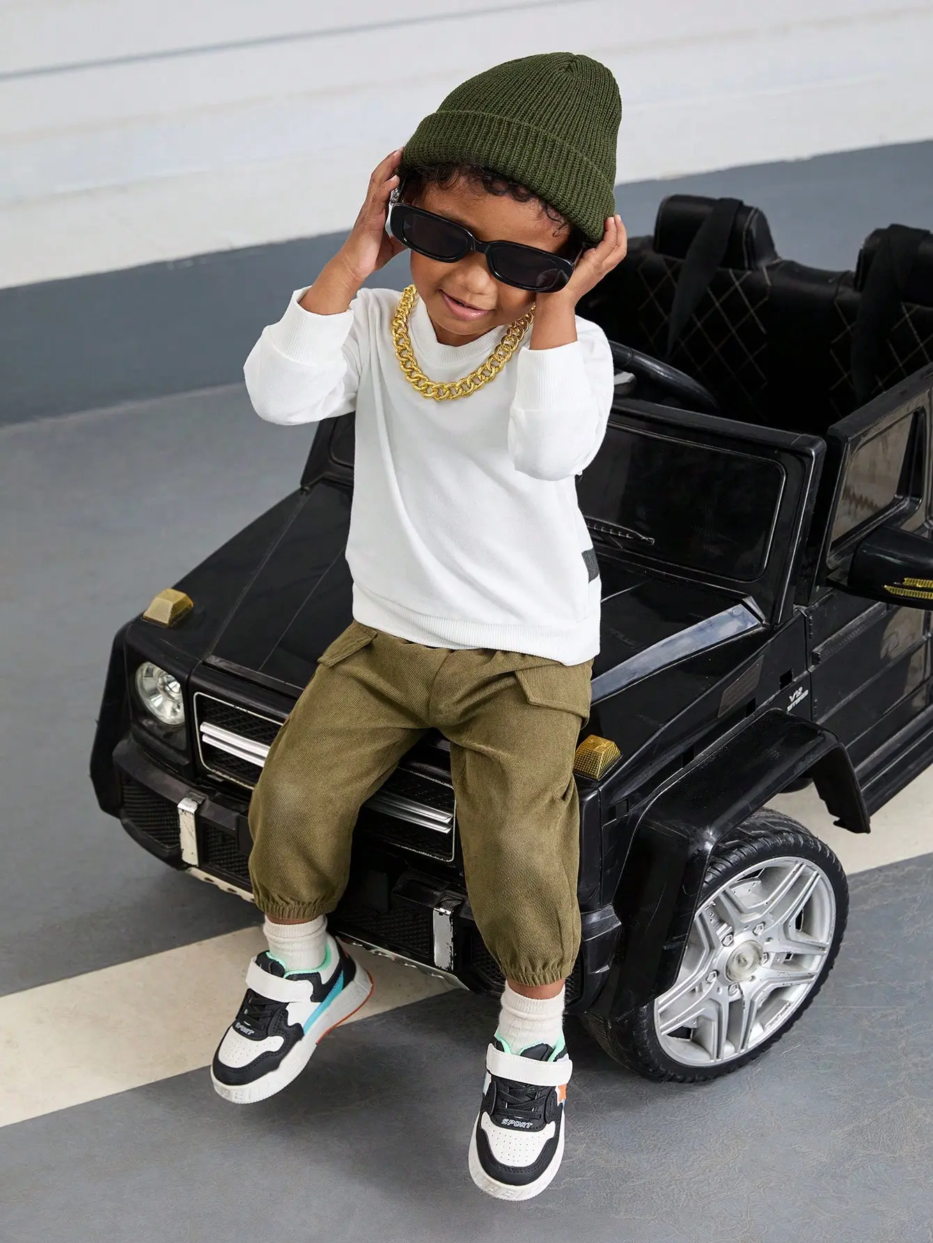 Autumn And Winter Baby Boy Printed Long-Sleeved And Long Pants Set Dinosaur Printed Top Military Green Work Pants