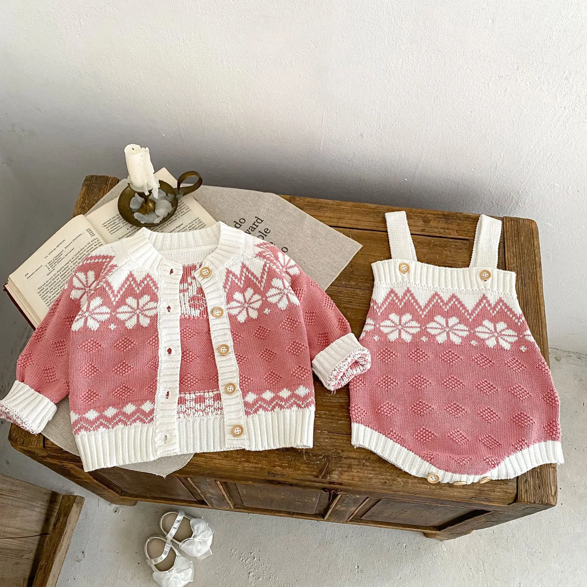 Spring and Autumn New Fashion Versatile Sweater Coat for Infants and Girls Snowflake Diamond Jacquard Knitted Coat