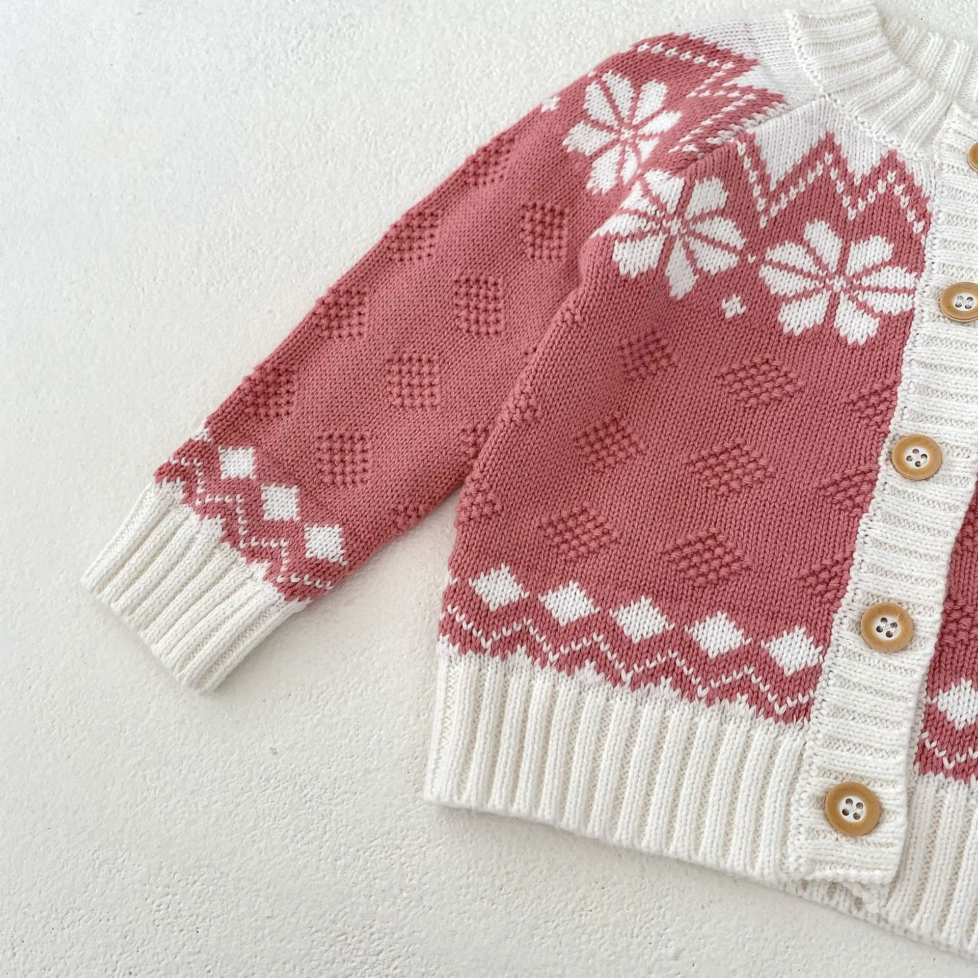 Spring and Autumn New Fashion Versatile Sweater Coat for Infants and Girls Snowflake Diamond Jacquard Knitted Coat