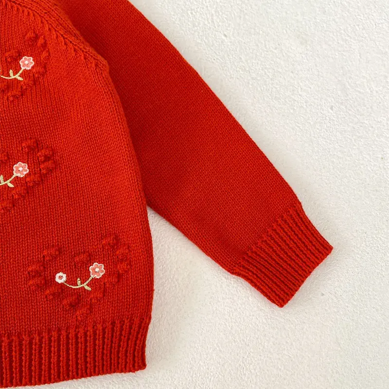 Autumn new baby clothing, 0-3 year old female baby red heart flower embroidered long sleeved knitted sweater cardigan