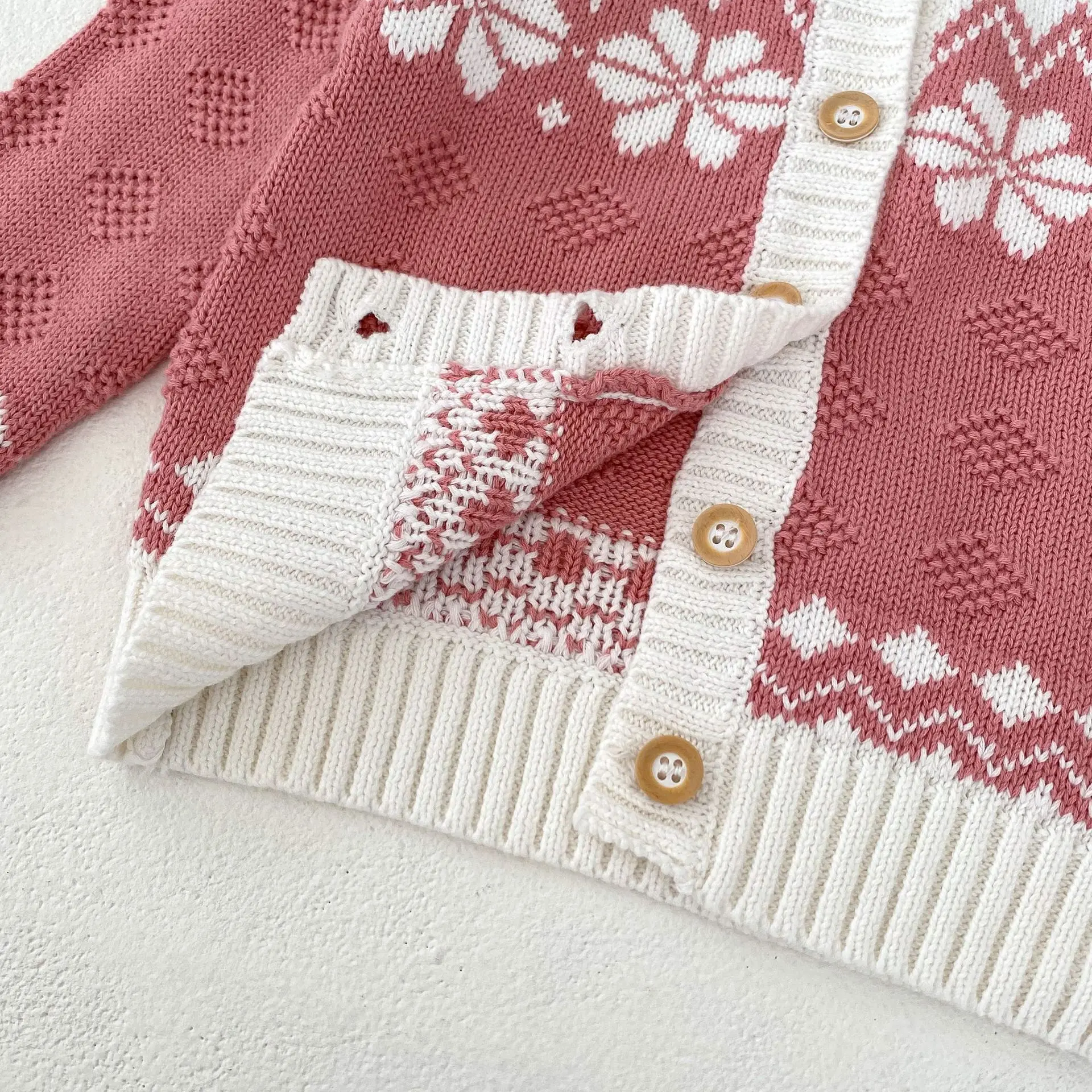 Spring and Autumn New Fashion Versatile Sweater Coat for Infants and Girls Snowflake Diamond Jacquard Knitted Coat