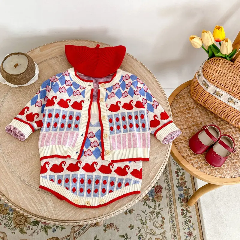 New autumn baby clothing, 0-3 year old female baby goose jacquard knitted sweater jumpsuit