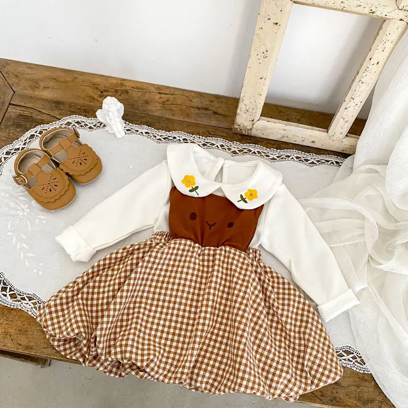 Autumn New Baby Clothing, 0-5 Year Old Female Baby, fashionable and versatile embroidered checkered suspender dress