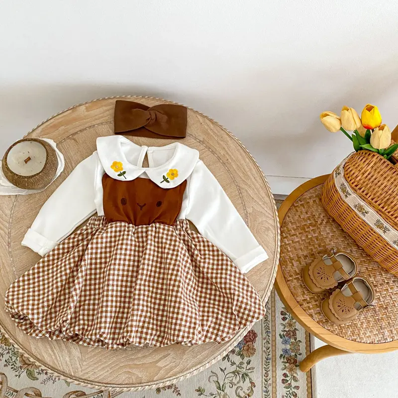 Autumn new baby clothing, 0-3 year old female baby, flower small collar teddy bear base T-shirt